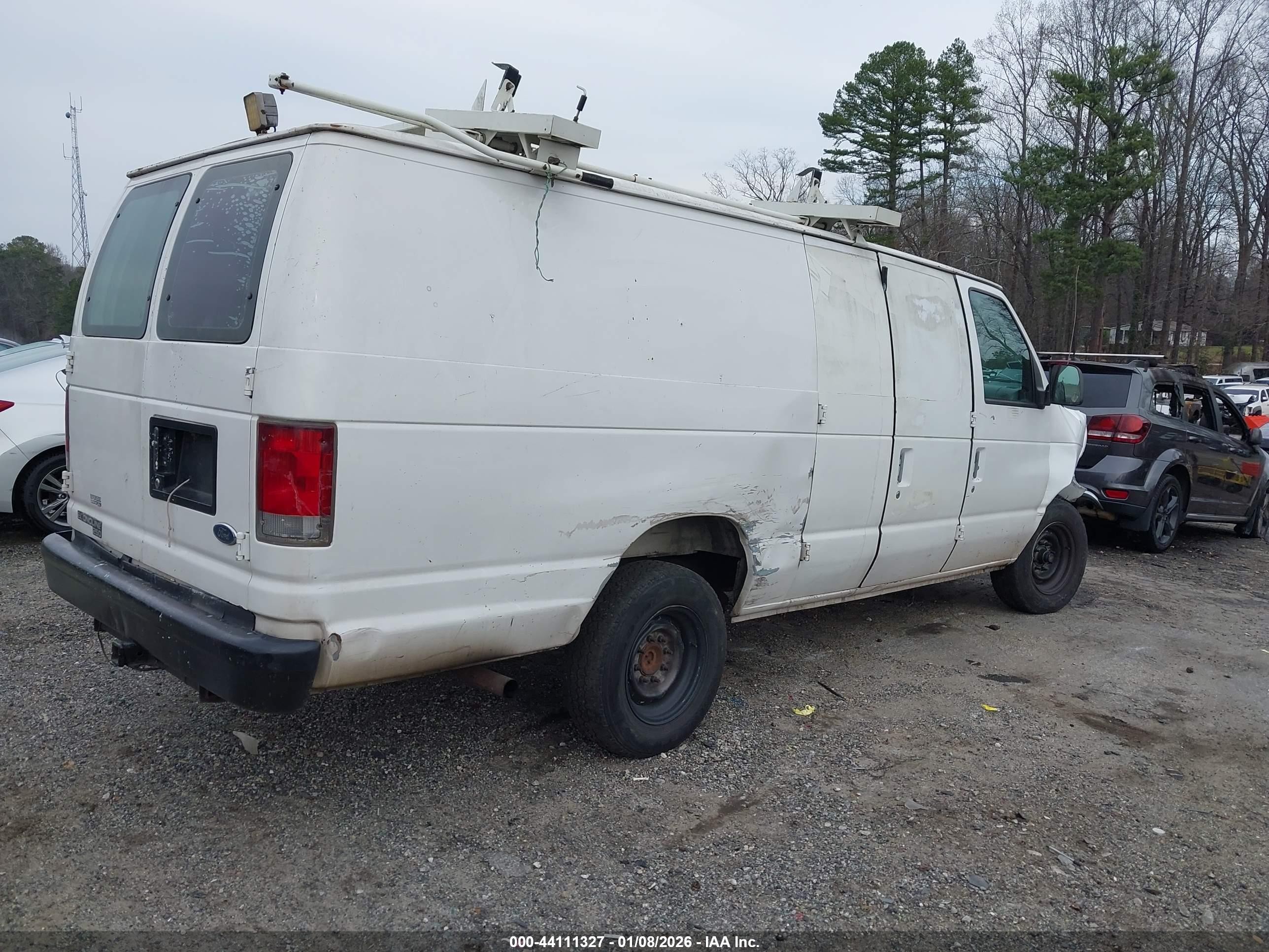 1998 Ford E-250 Commercial/recreational White vin: 1FTPS2422WHC04907