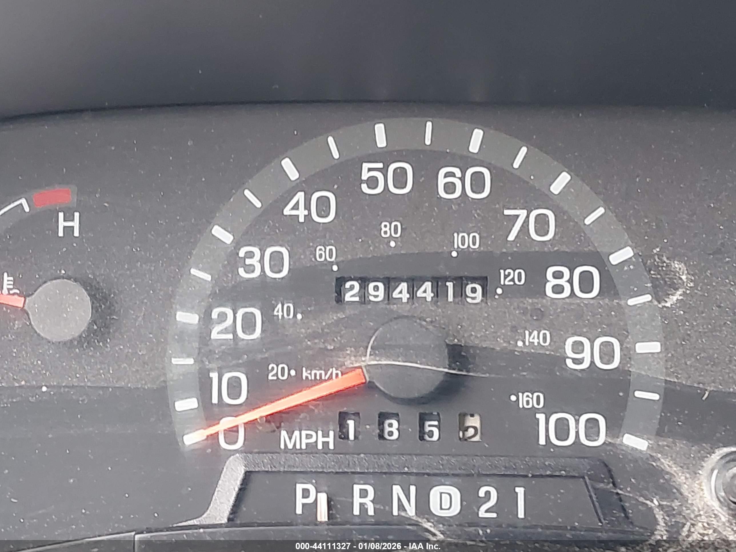 1998 Ford E-250 Commercial/recreational White vin: 1FTPS2422WHC04907