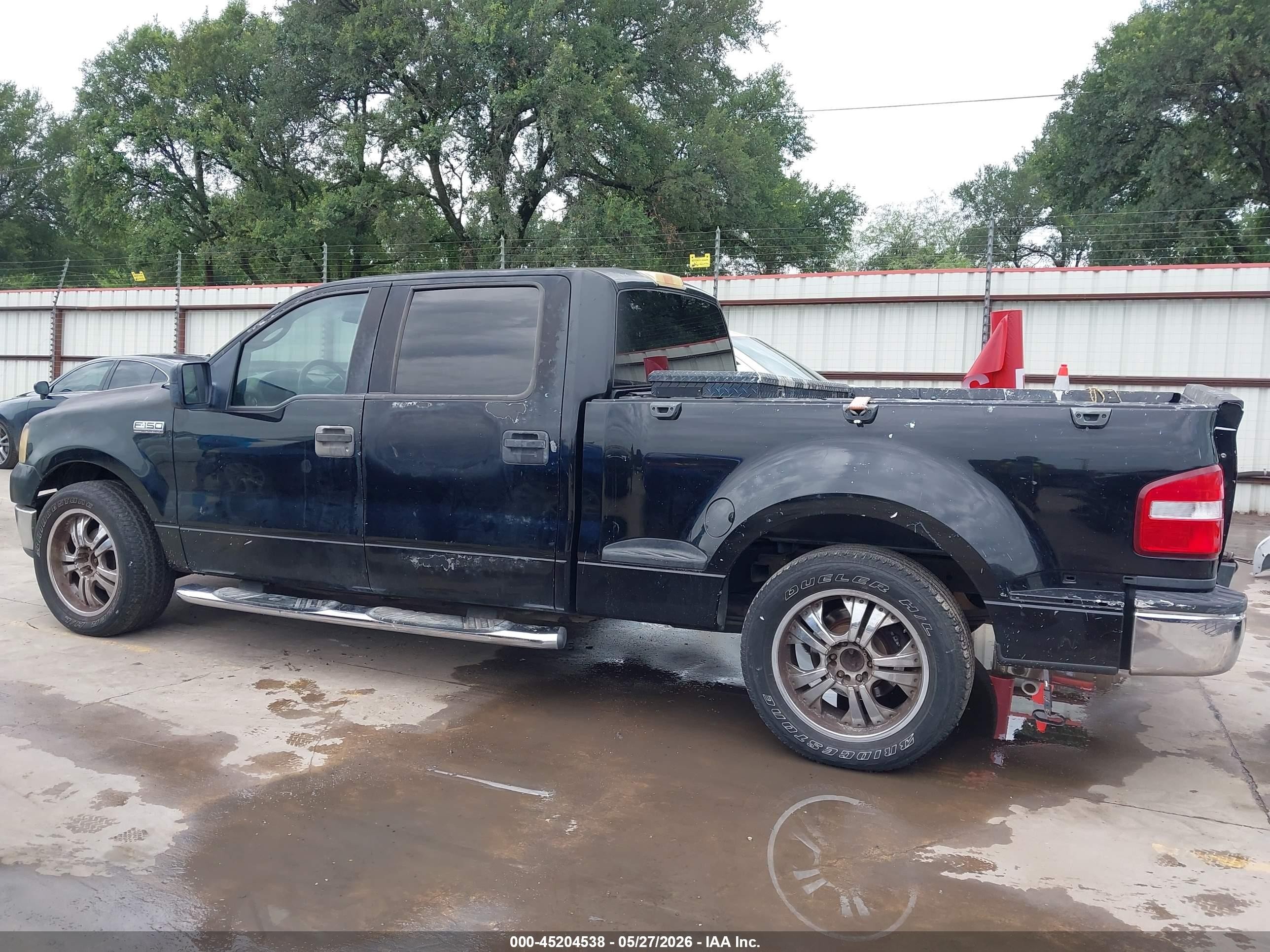 2006 Ford F-150 Xlt Black vin: 1FTPW02586KC68636