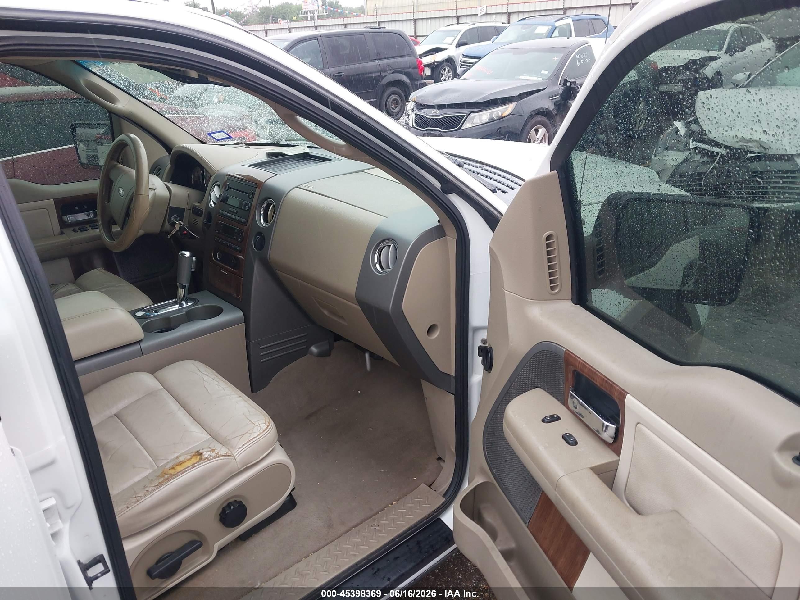 2004 Ford F-150 Lariat/xlt White vin: 1FTPW12504KD07528