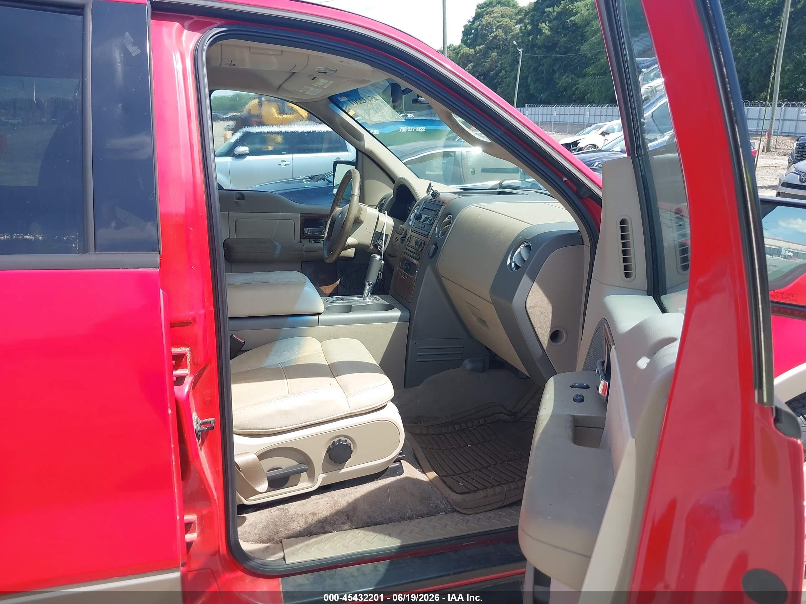2004 Ford F-150 Lariat/xlt Red vin: 1FTPW12504KD36561