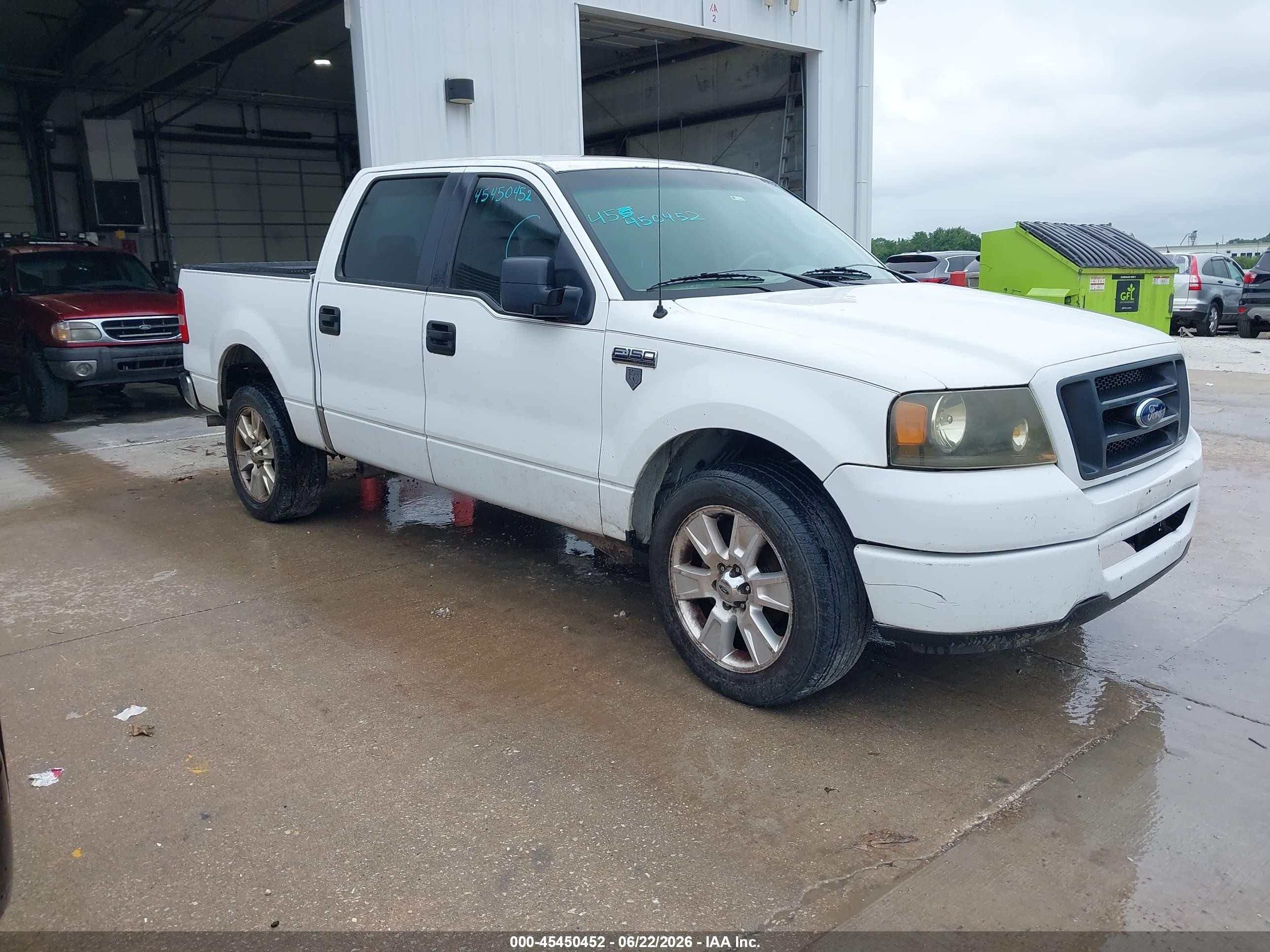 2005 Ford F-150 Lariat/xlt White vin: 1FTPW12505FA64944
