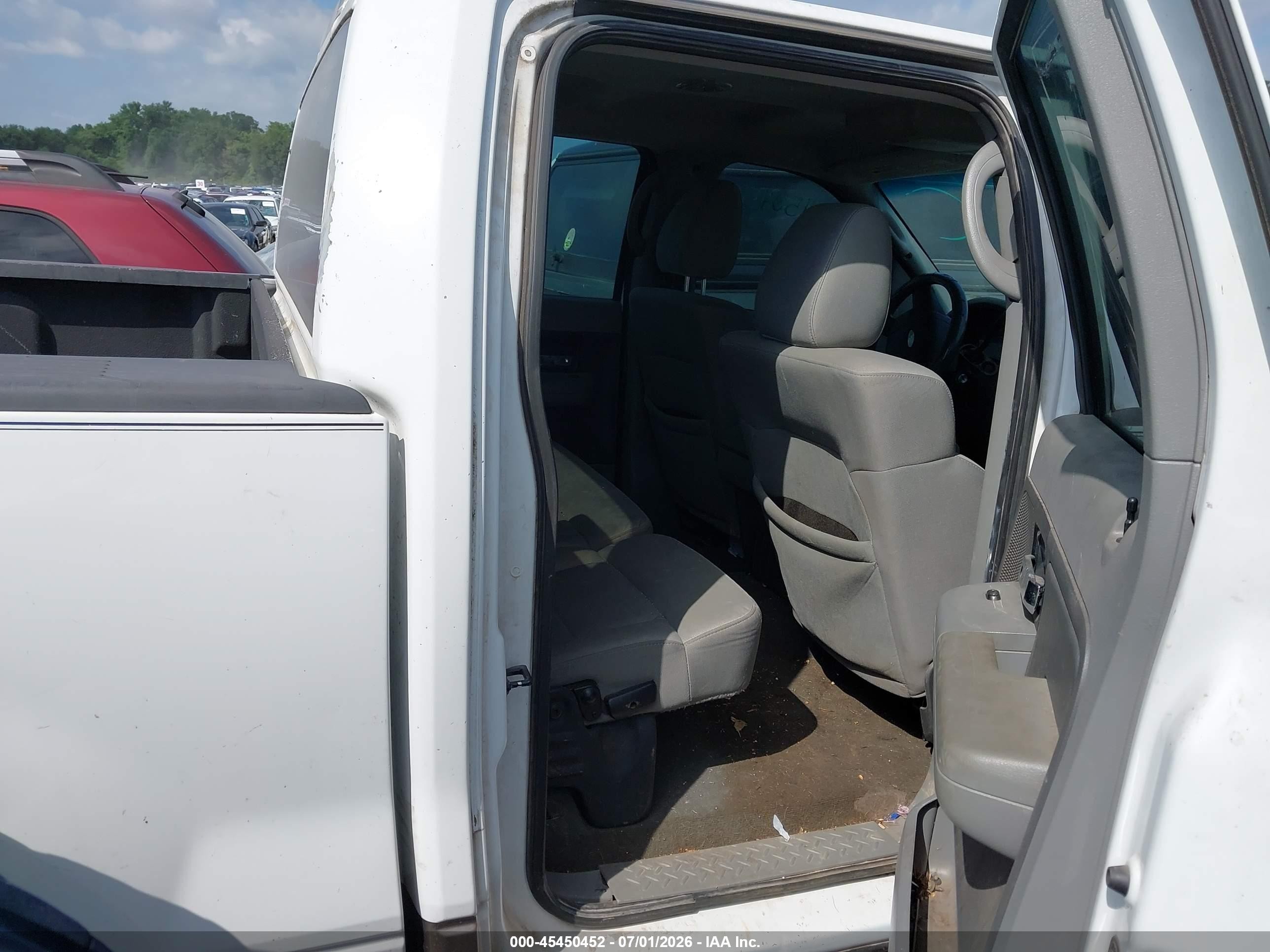 2005 Ford F-150 Lariat/xlt White vin: 1FTPW12505FA64944