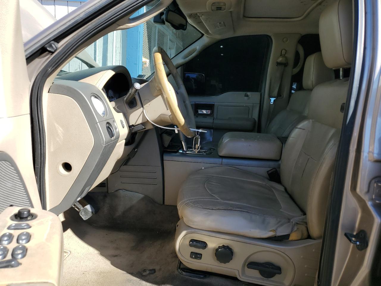 2005 Ford F150 Supercrew Tan vin: 1FTPW12505KB72309