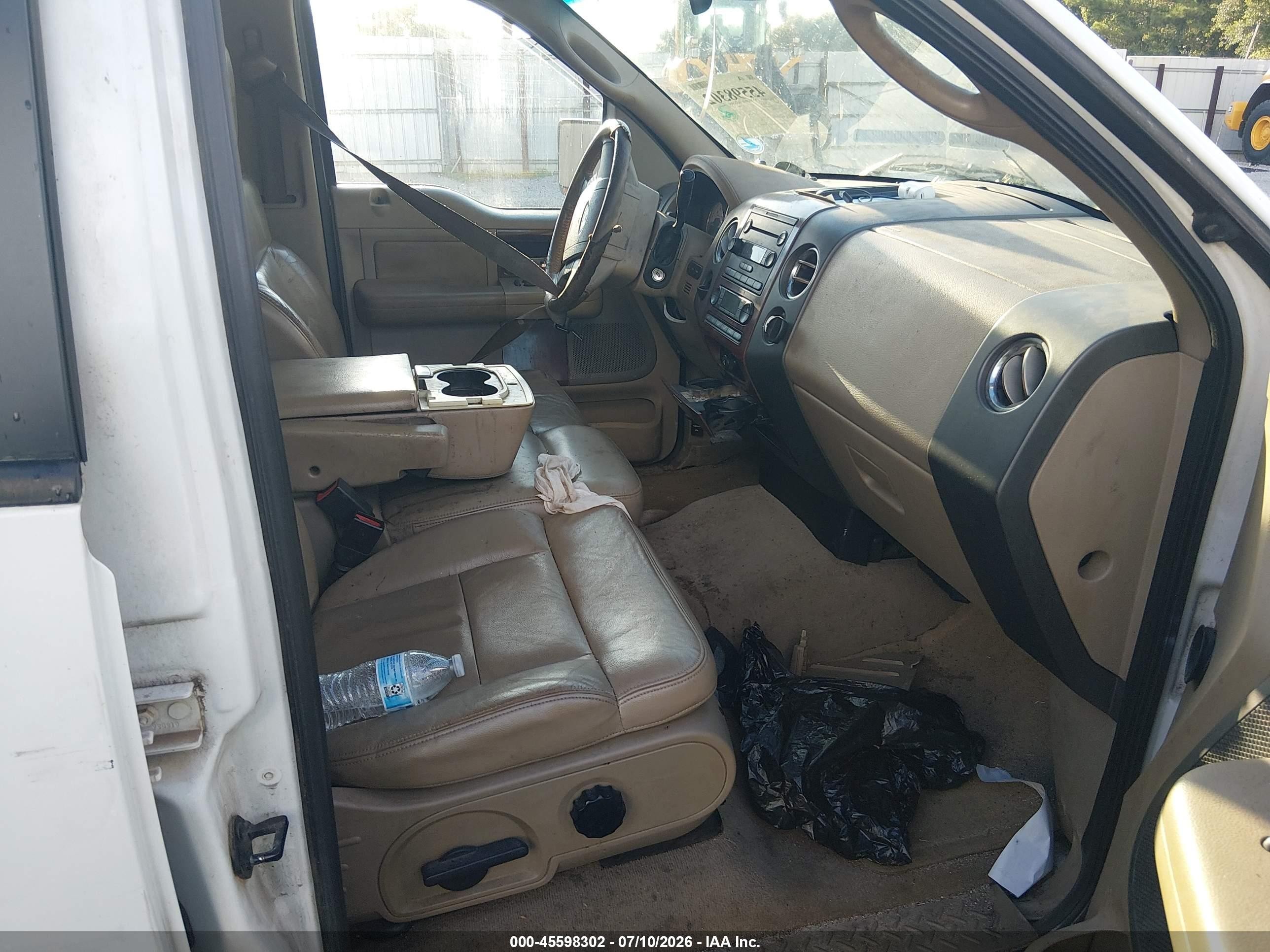 2005 Ford F-150 Lariat/xlt White vin: 1FTPW12505KD69285