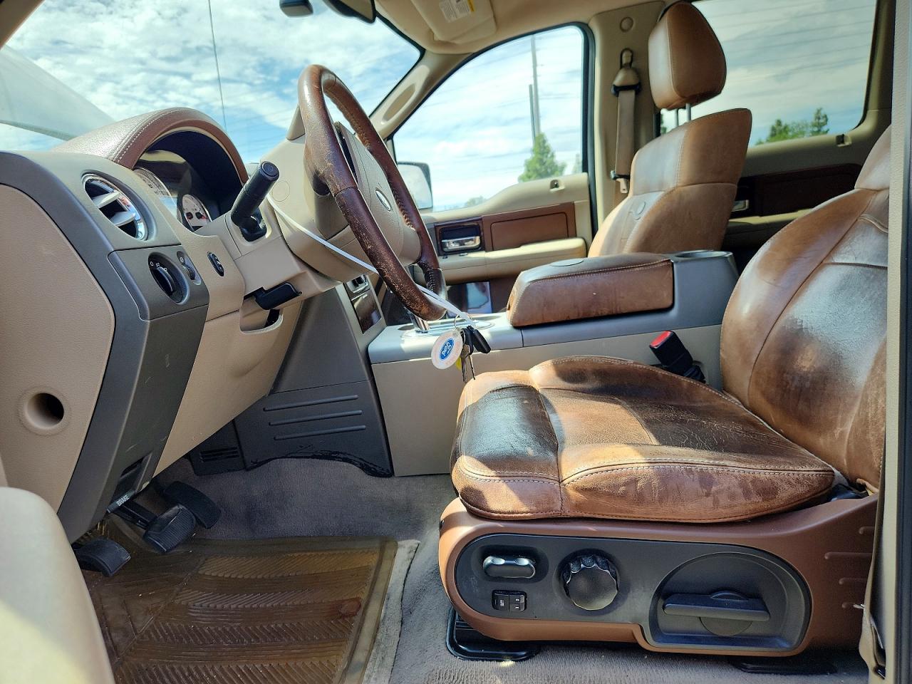 2005 Ford F150 Белый vin: 1FTPW12505KE52067