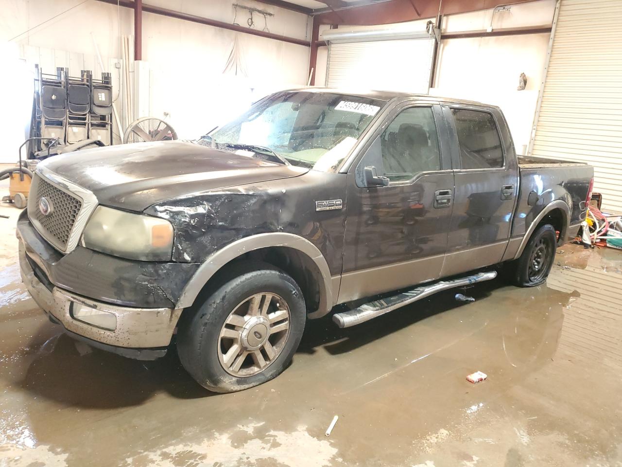 2005 Ford F150 Supercrew Gray vin: 1FTPW12515FA69215 Damage: Left Front Fender, Severe Damage, Replacement Required