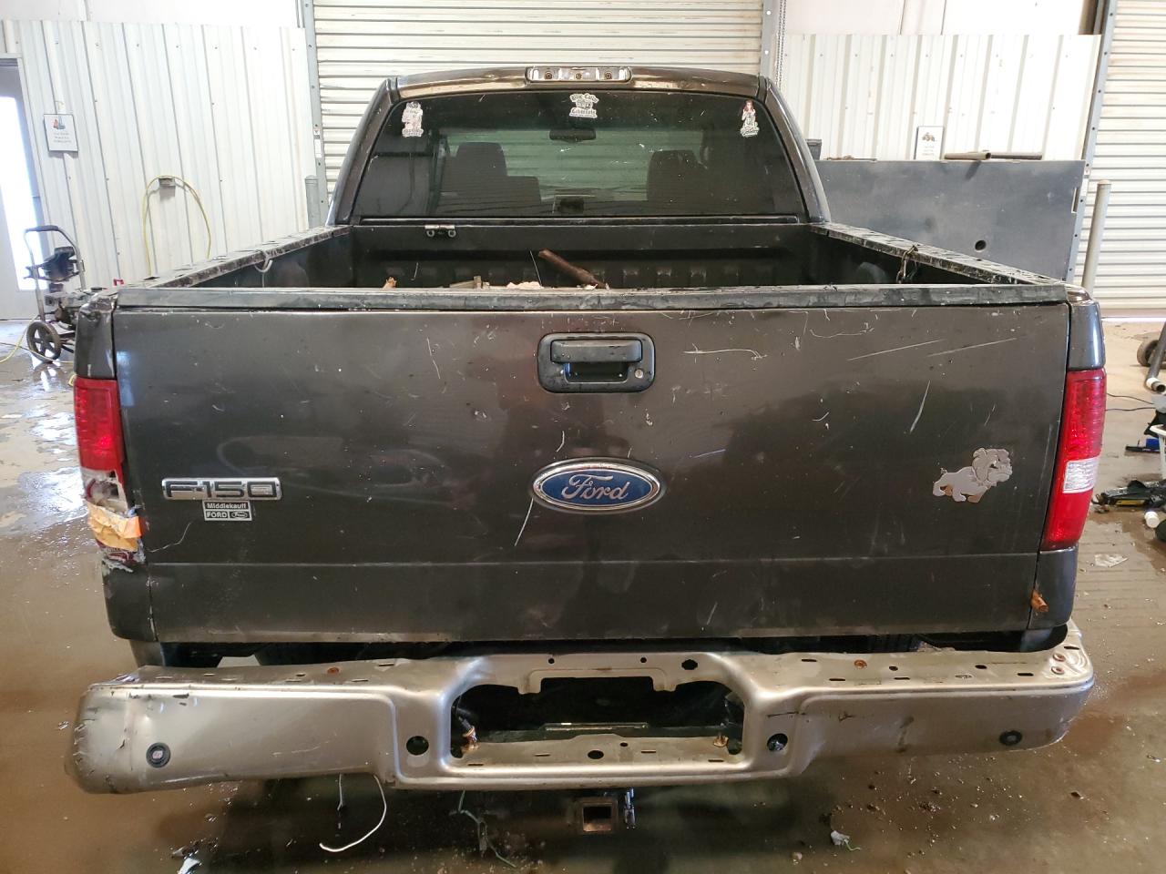 2005 Ford F150 Supercrew Gray vin: 1FTPW12515FA69215 Damage: Tailgate, Dent(S) W/ Paint Dmg, > 12 Inches
