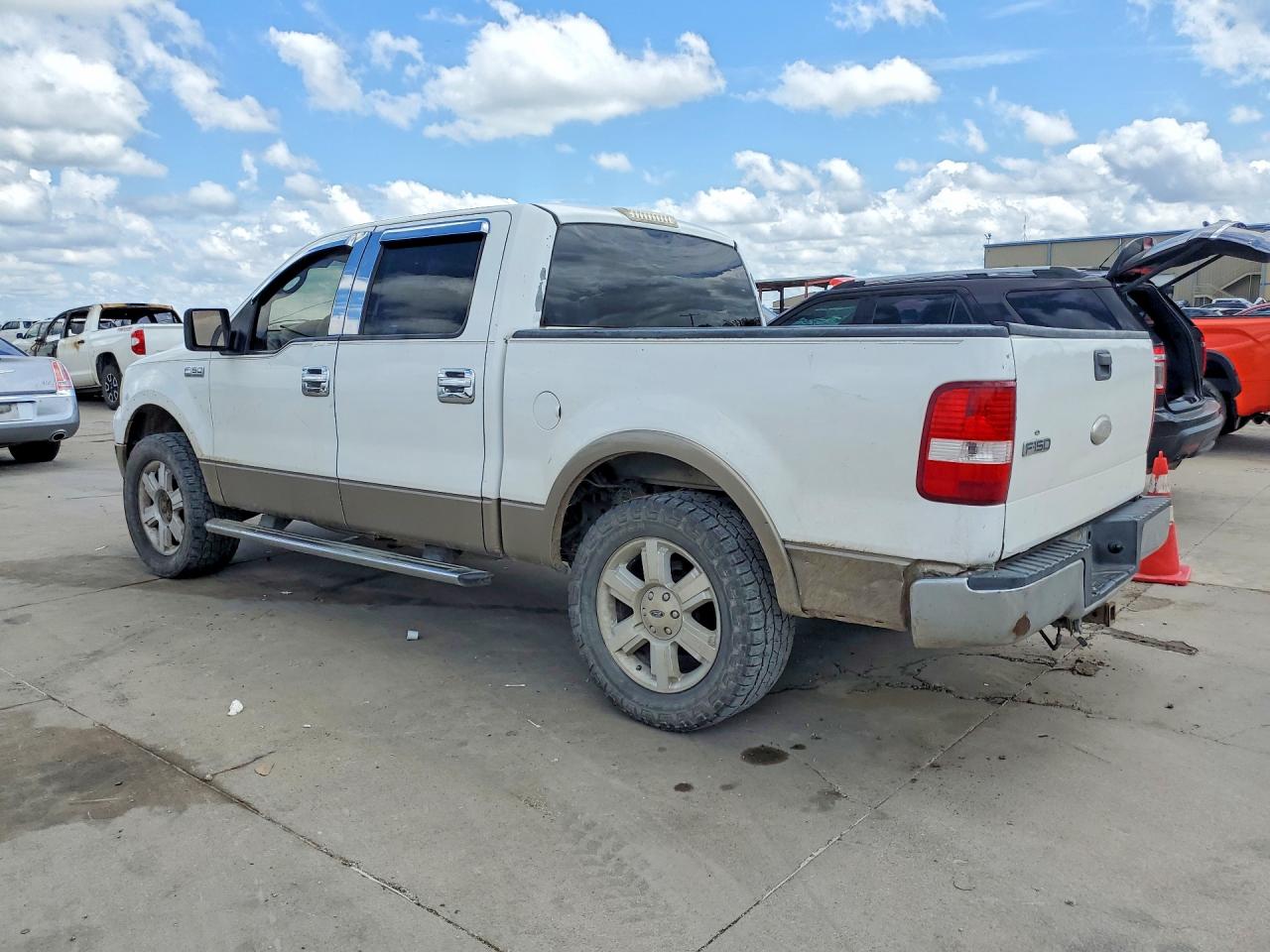 2005 Ford F150 Supercrew White vin: 1FTPW12515FB46231