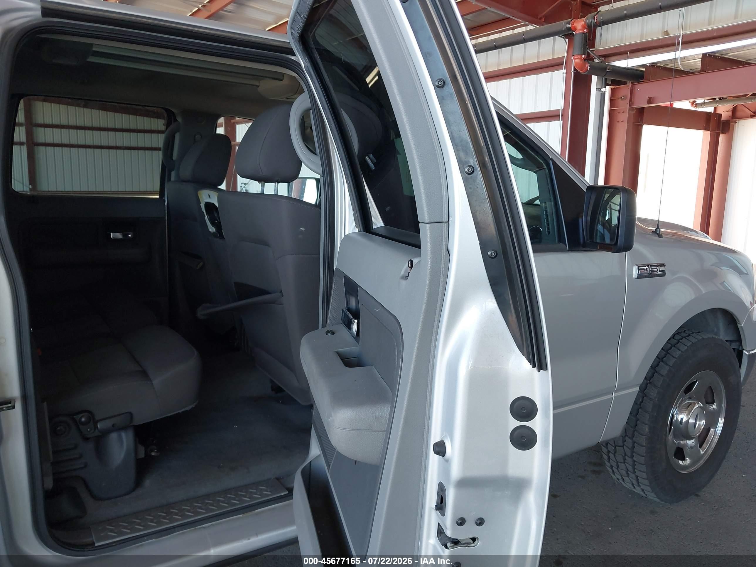 2004 Ford F-150 Lariat/xlt Silver vin: 1FTPW12524KC57246