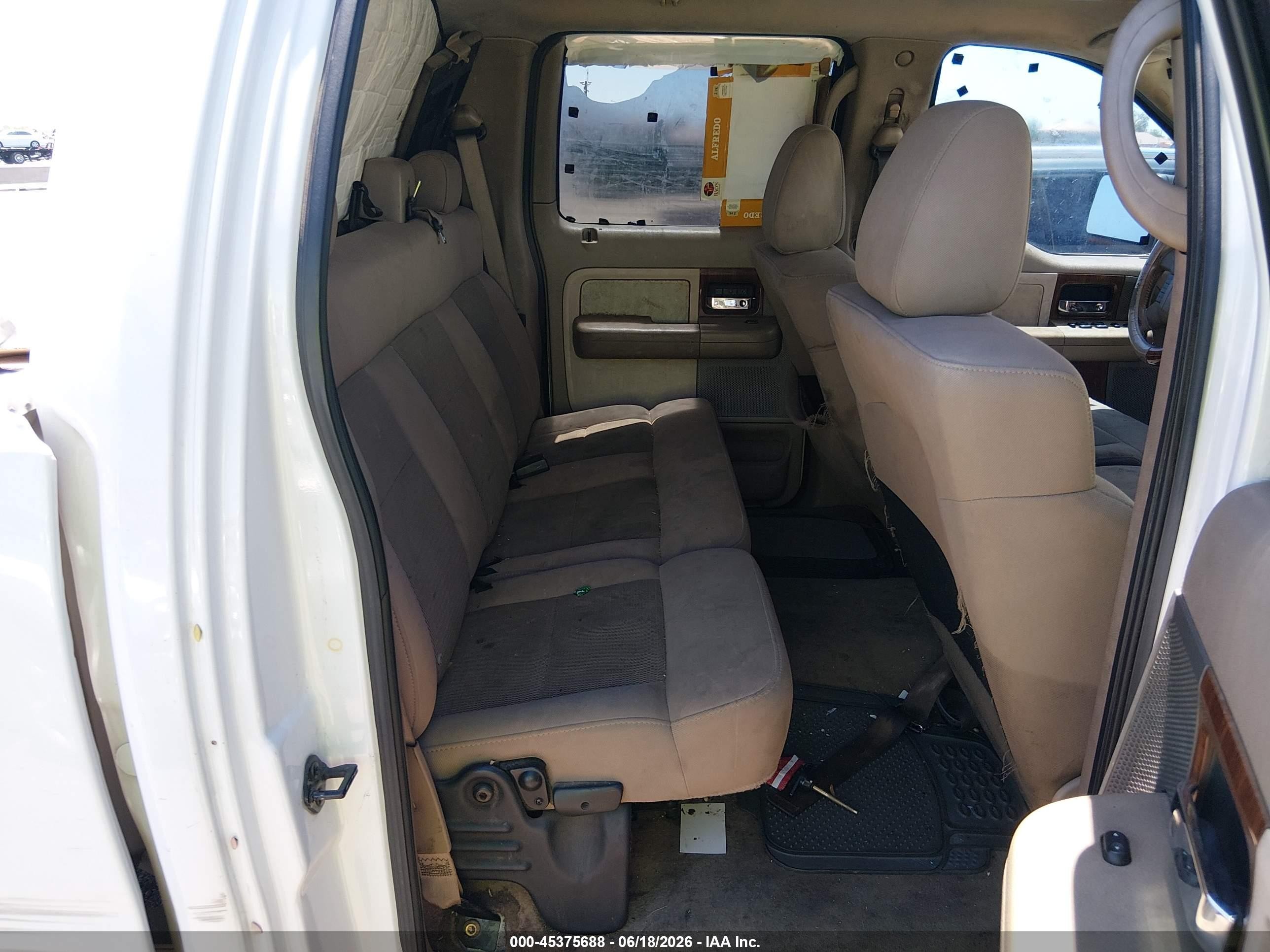2004 Ford F-150 Lariat/xlt White vin: 1FTPW12524KC96855