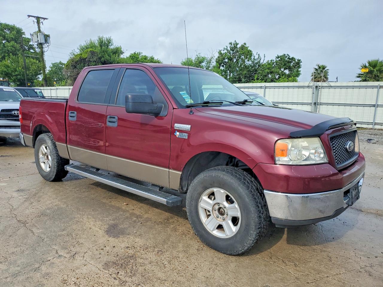 2006 Ford F150 Supercrew Burgundy vin: 1FTPW12526KB23629