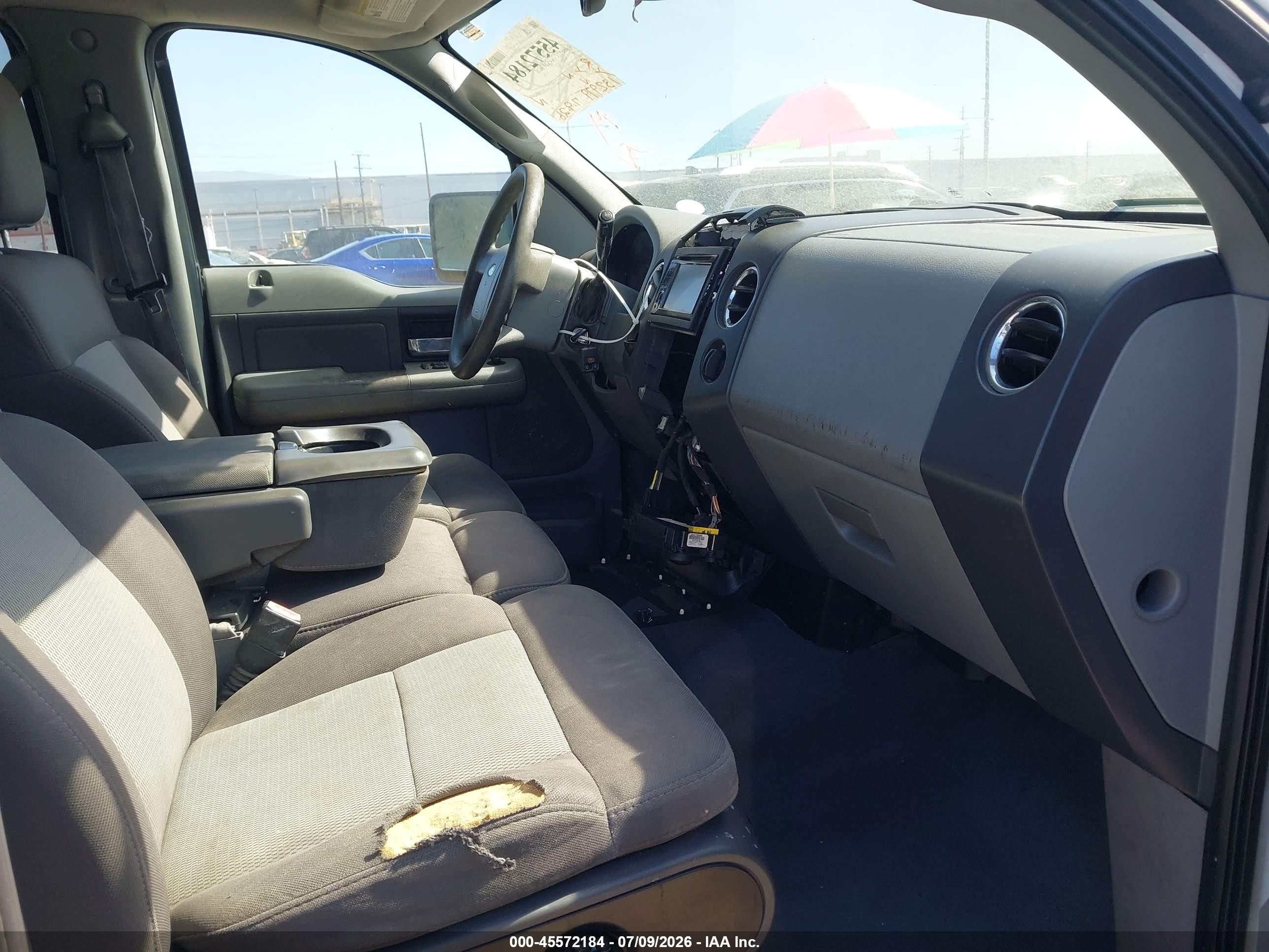 2005 Ford F-150 Lariat/xlt White vin: 1FTPW12535FB24716