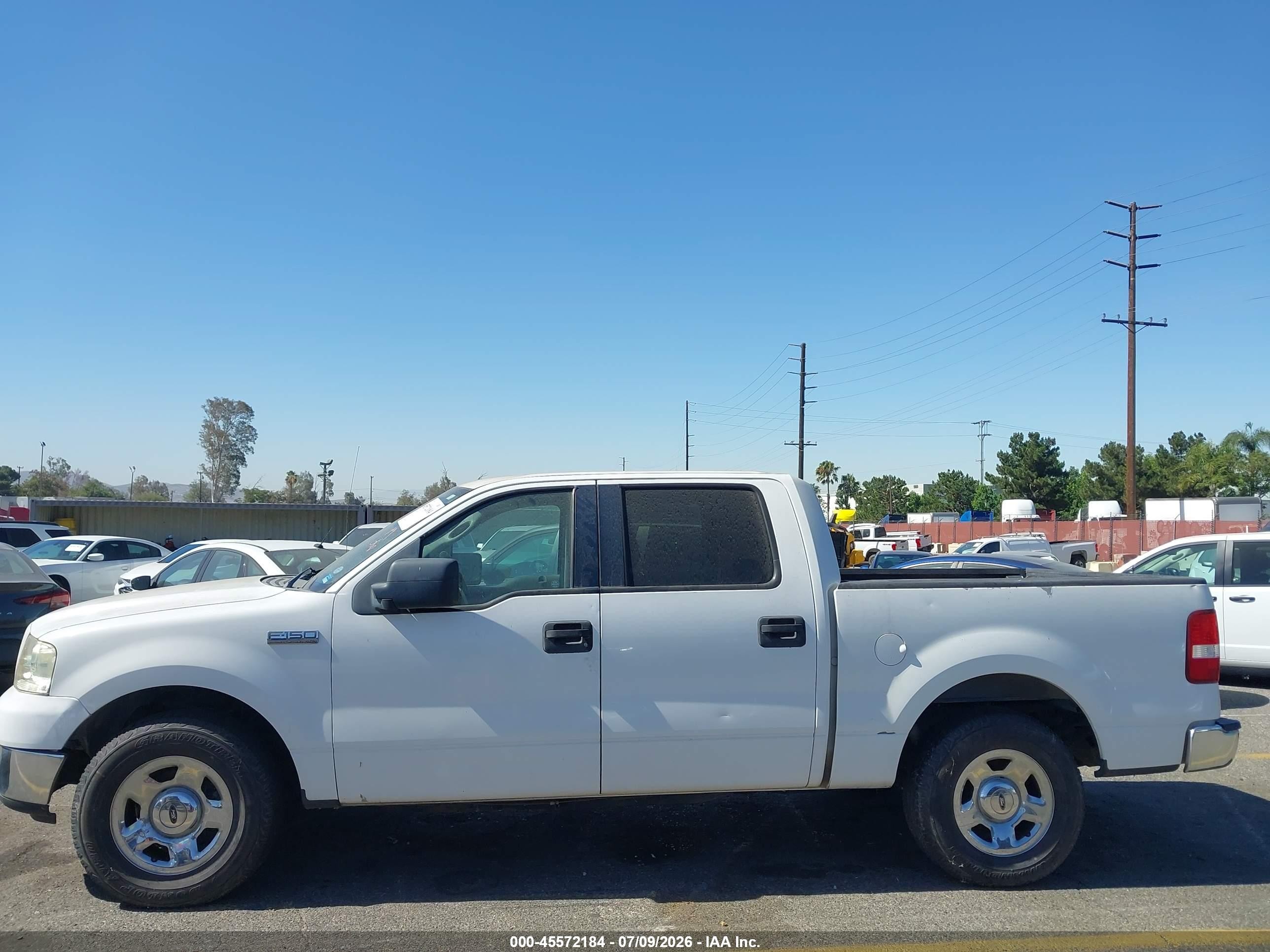 2005 Ford F-150 Lariat/xlt White vin: 1FTPW12535FB24716