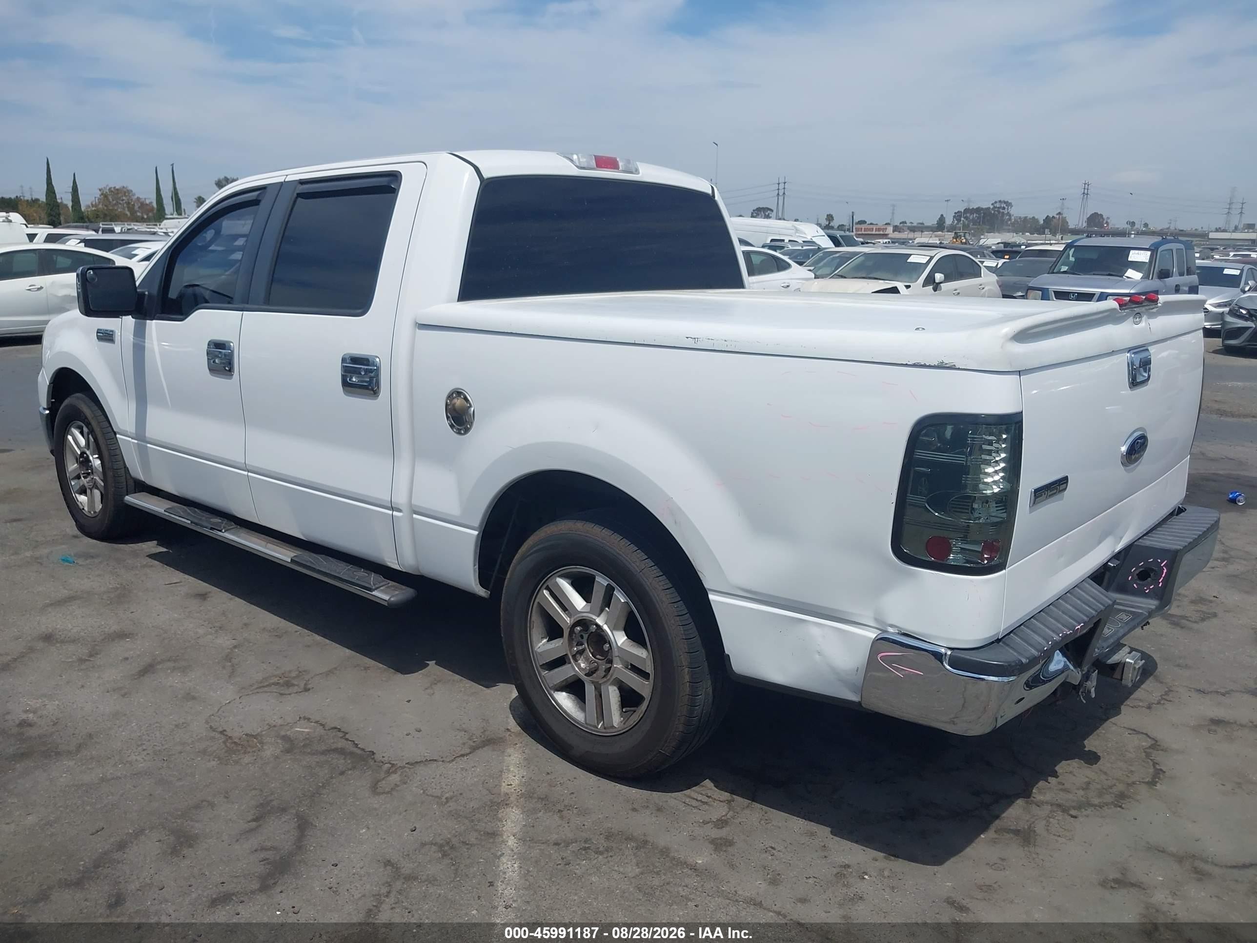 2007 Ford F-150 Lariat/xlt White vin: 1FTPW12537KC13549