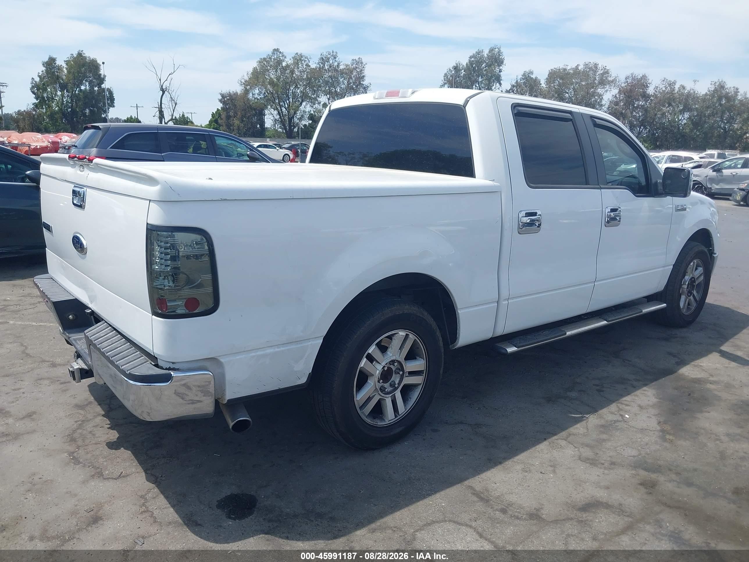2007 Ford F-150 Lariat/xlt White vin: 1FTPW12537KC13549