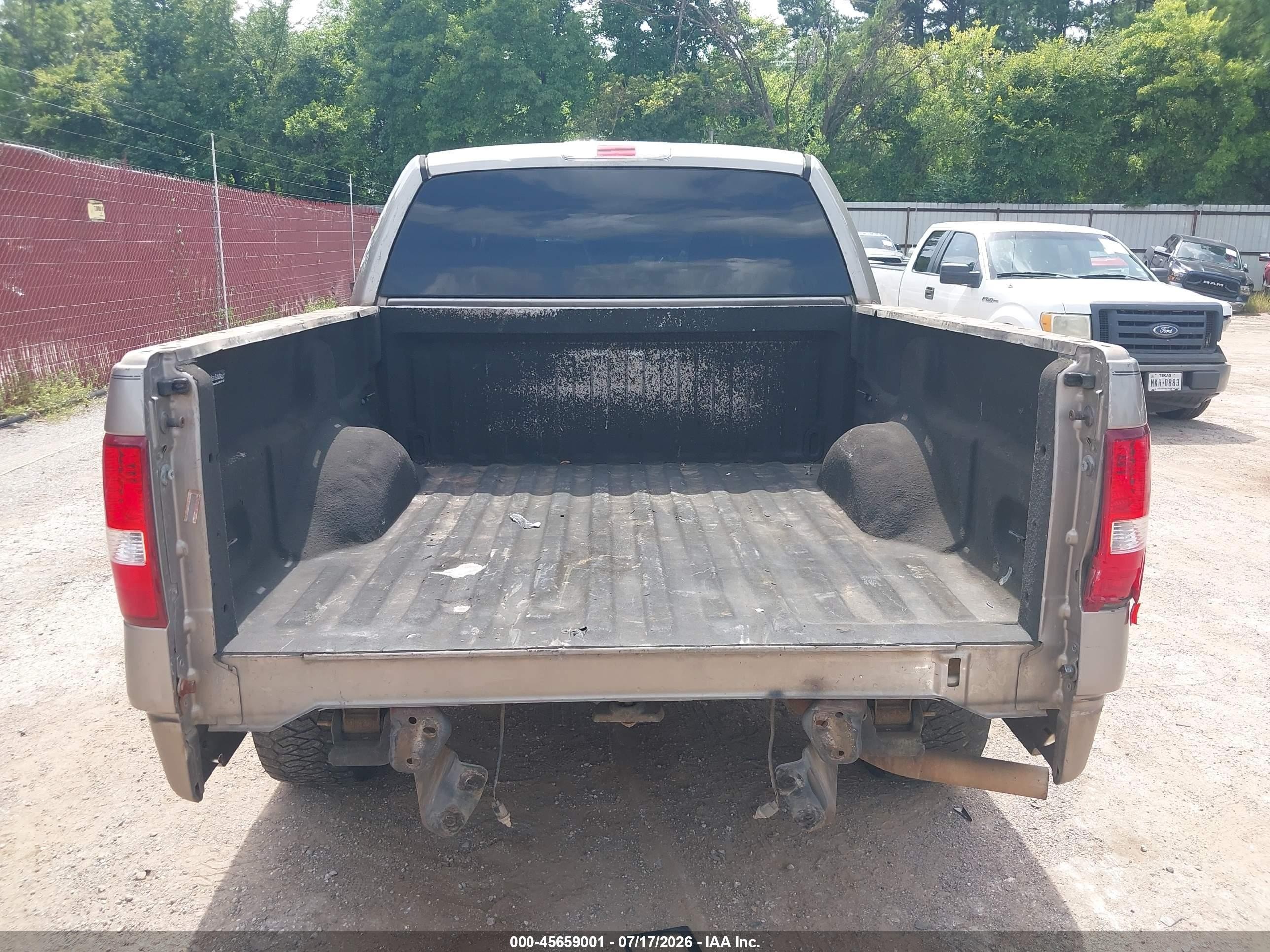 2004 Ford F-150 Lariat/xlt Tan vin: 1FTPW12544KA06132
