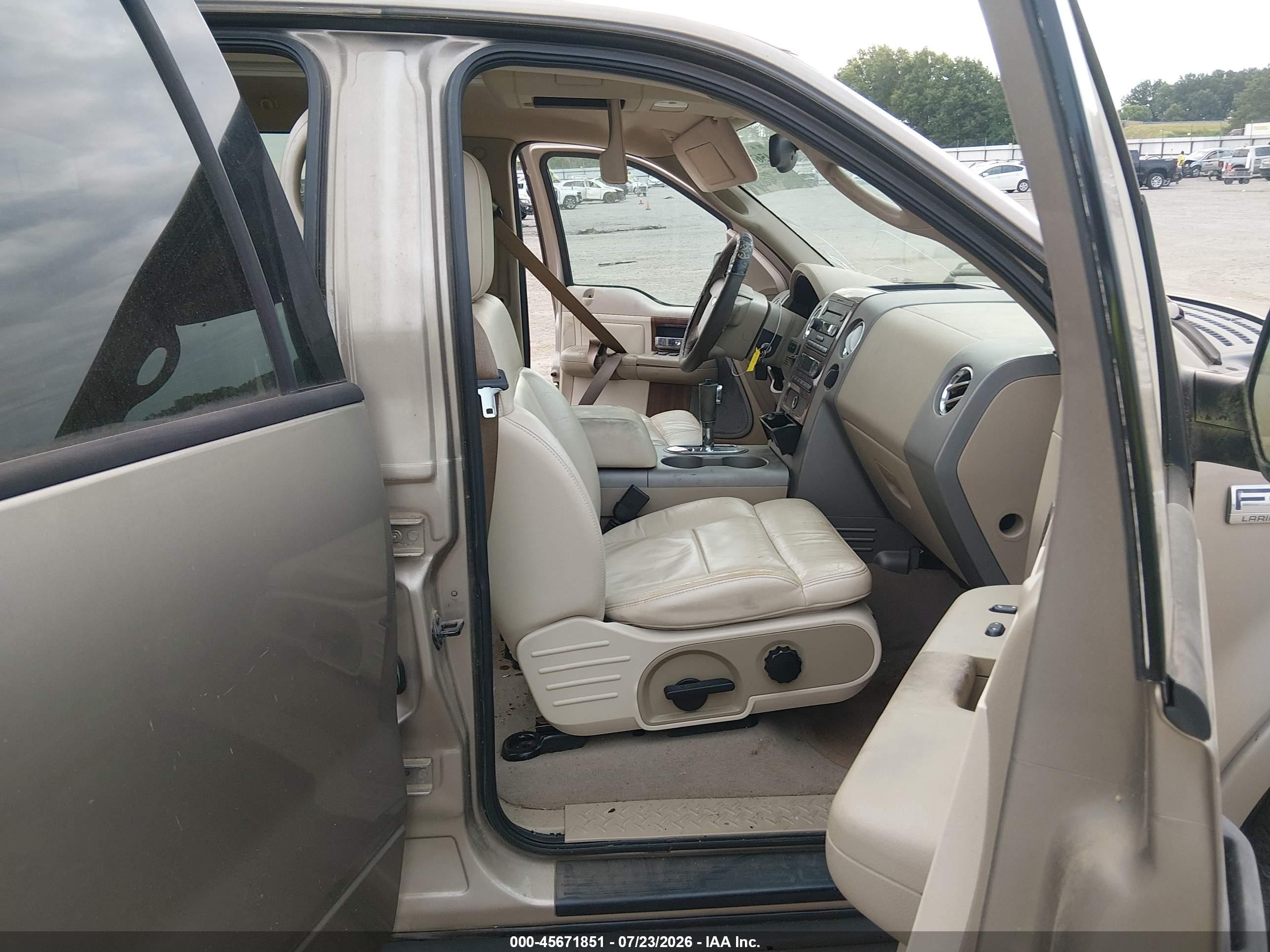 2004 Ford F-150 Lariat/xlt Beige vin: 1FTPW12544KC03026