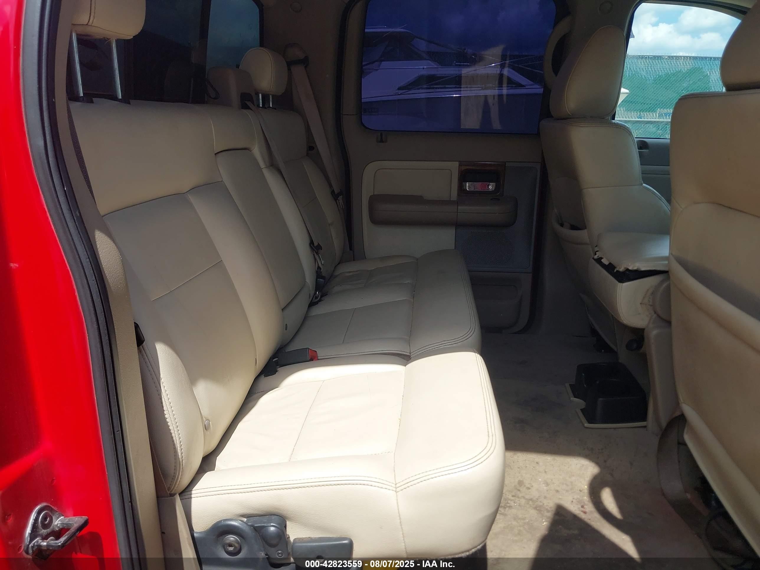 2004 Ford F-150 Lariat/xlt Red vin: 1FTPW12544KC35880
