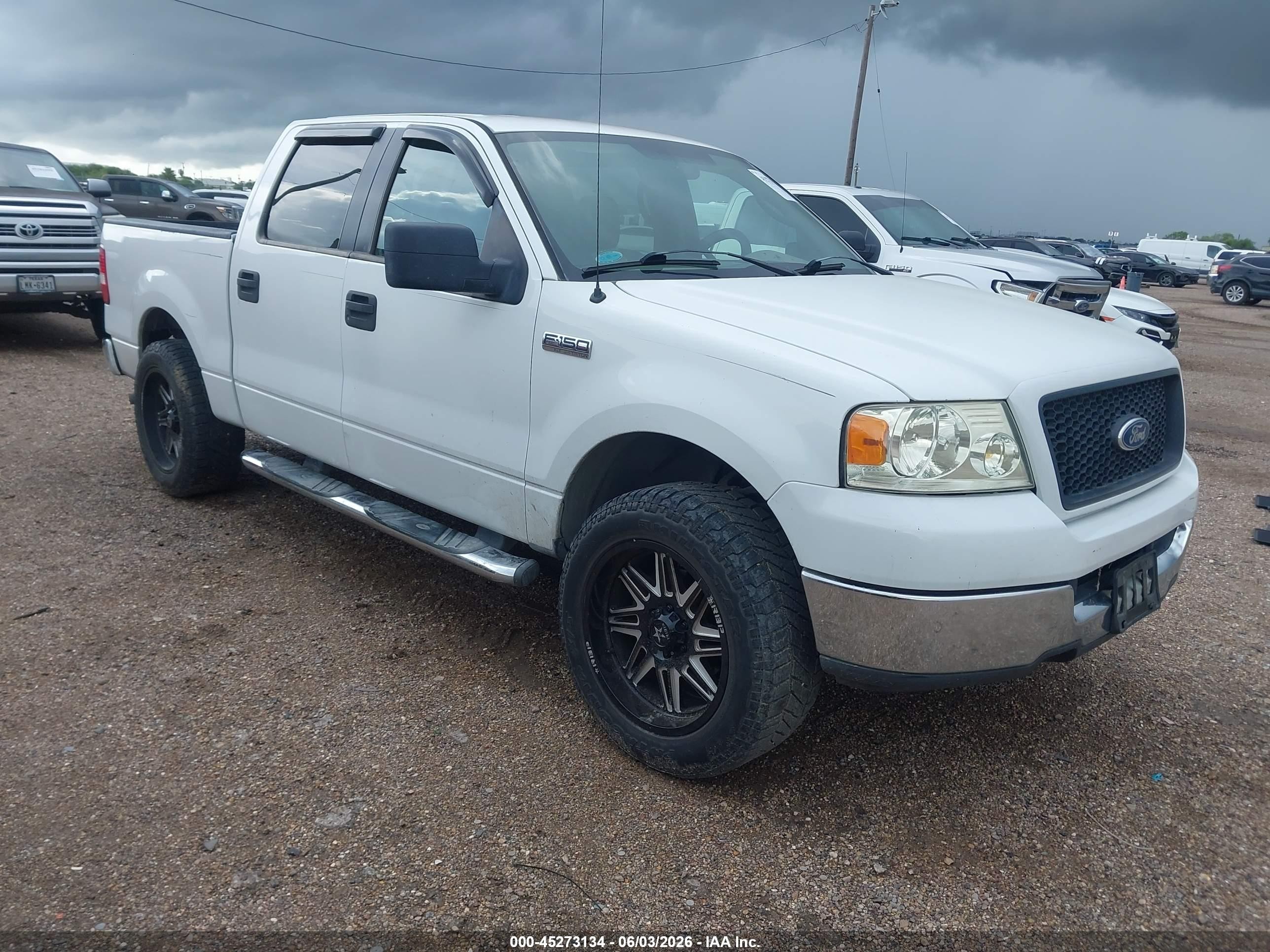 2005 Ford F-150 Lariat/xlt White vin: 1FTPW12545FB68739