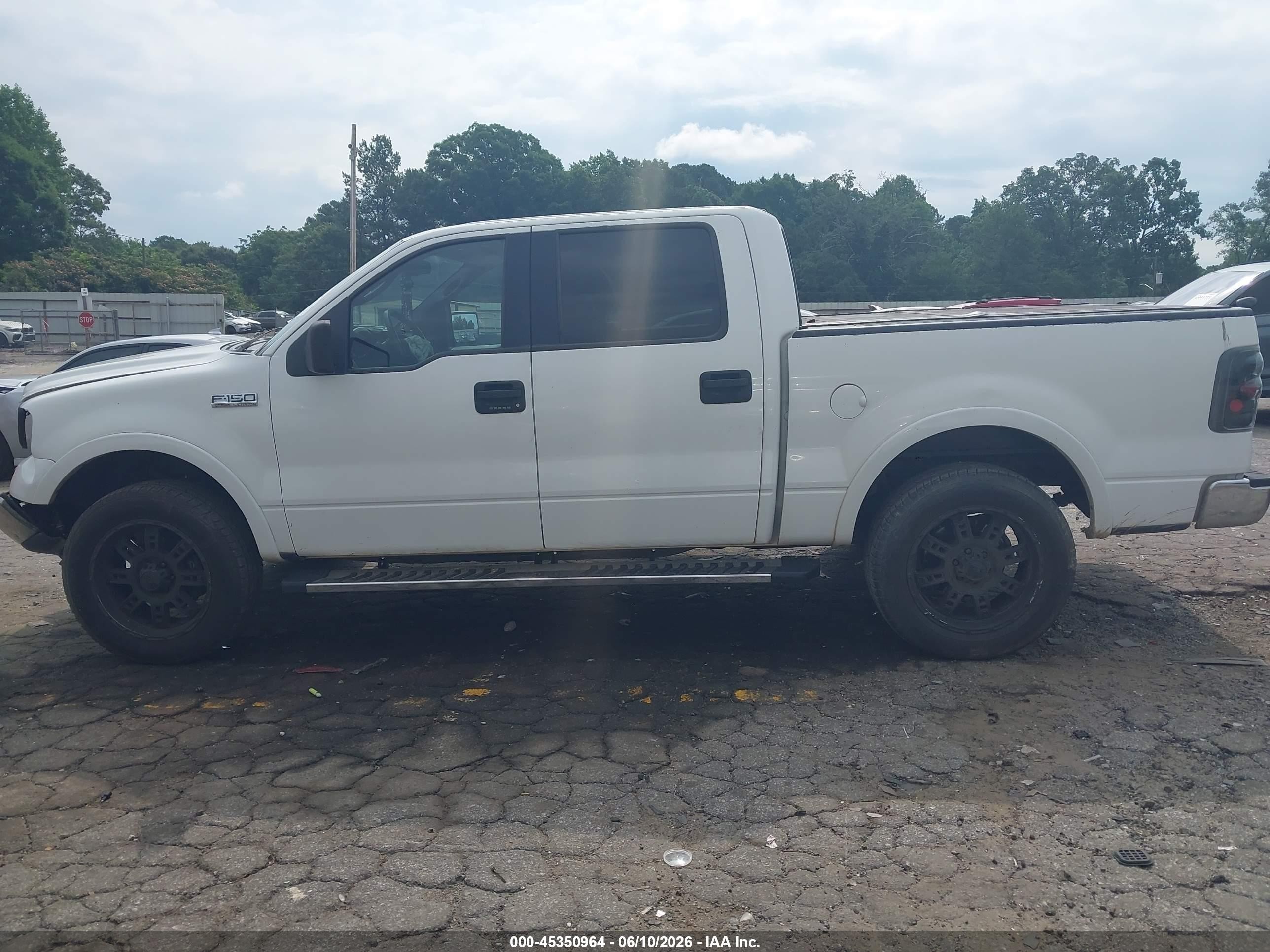 2005 Ford F-150 Lariat/xlt White vin: 1FTPW12555FA68195