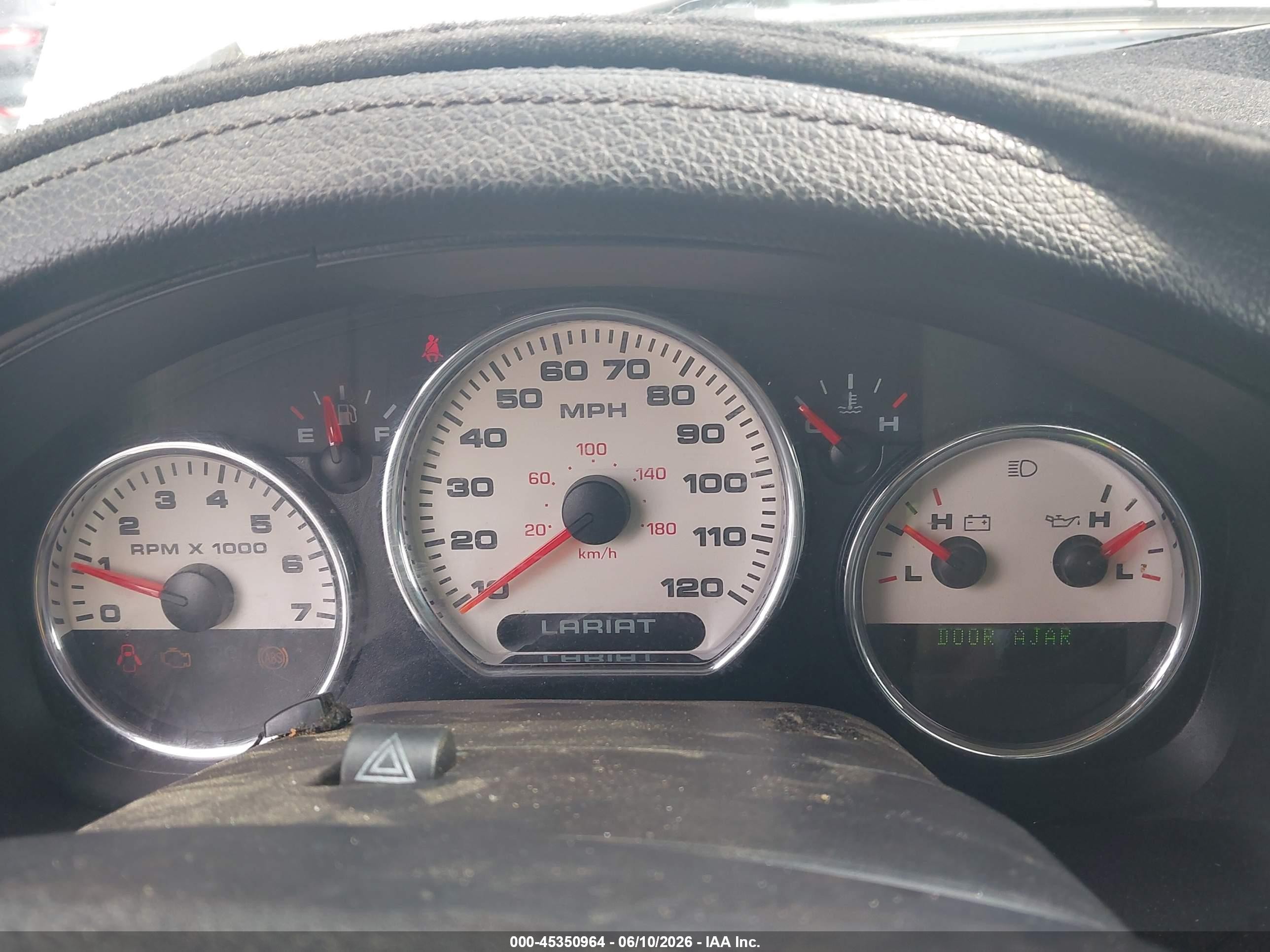 2005 Ford F-150 Lariat/xlt White vin: 1FTPW12555FA68195