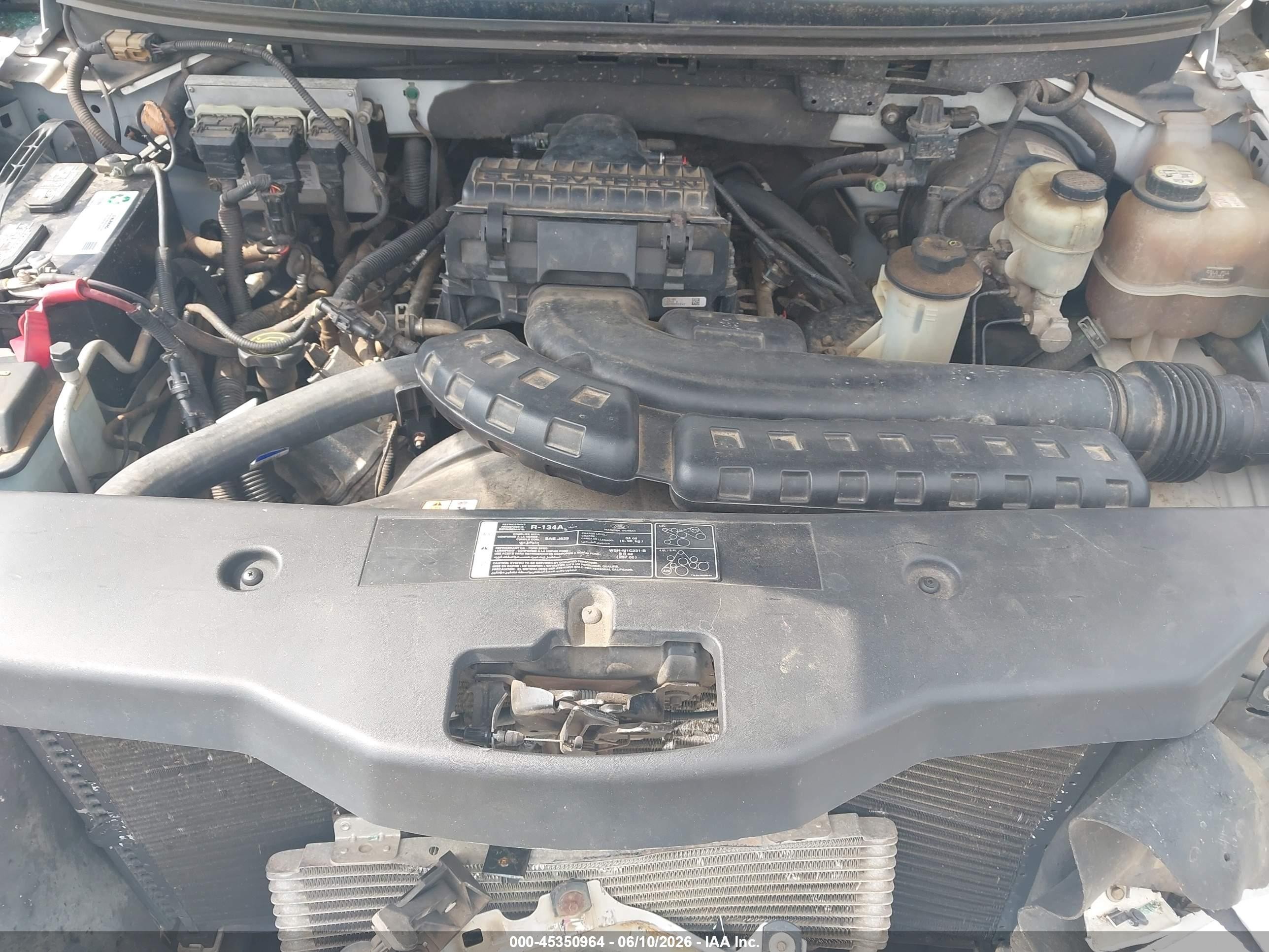 2005 Ford F-150 Lariat/xlt White vin: 1FTPW12555FA68195