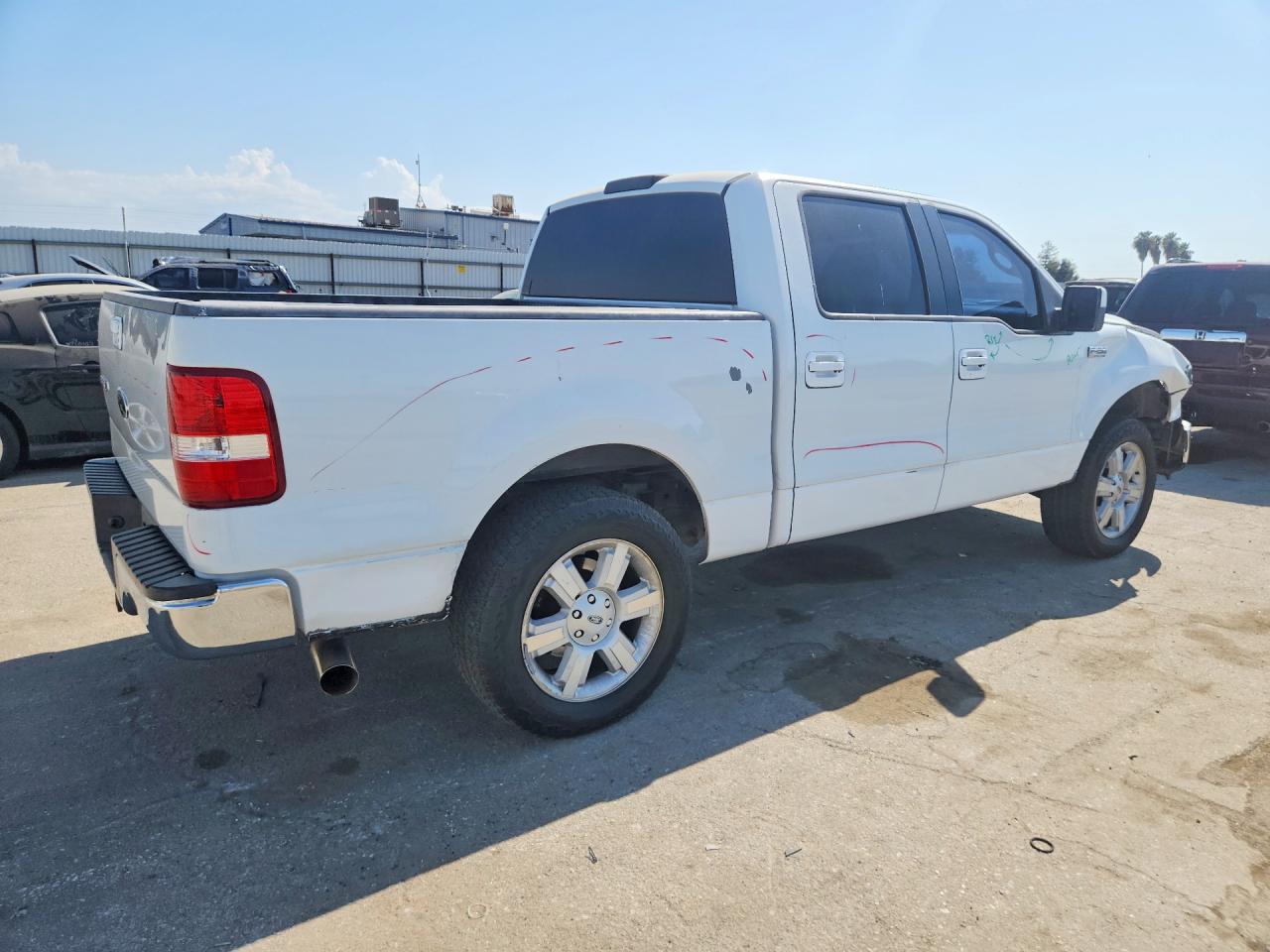 2005 Ford F150 Supercrew White vin: 1FTPW12555KF16054
