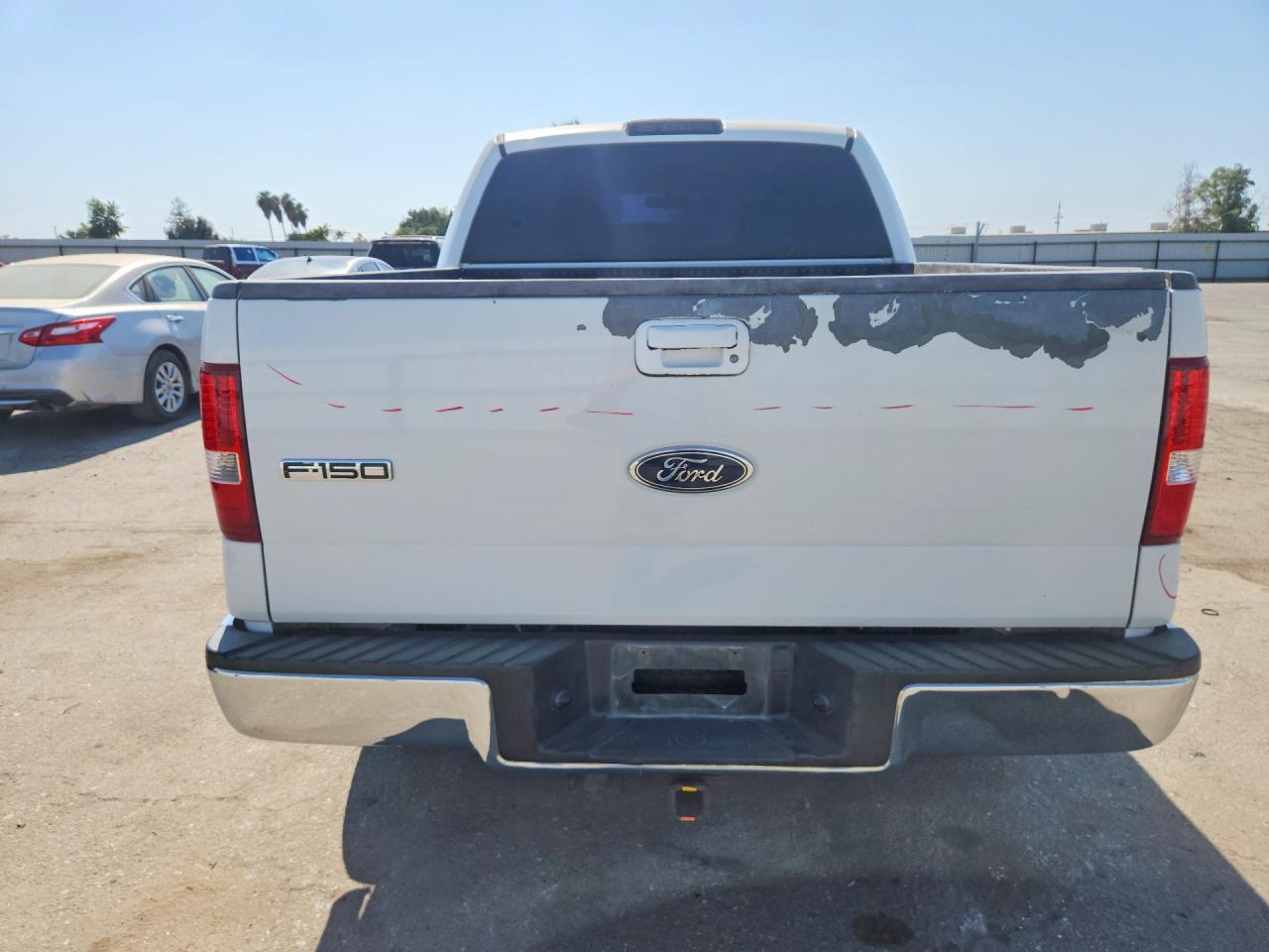 2005 Ford F150 Supercrew White vin: 1FTPW12555KF16054