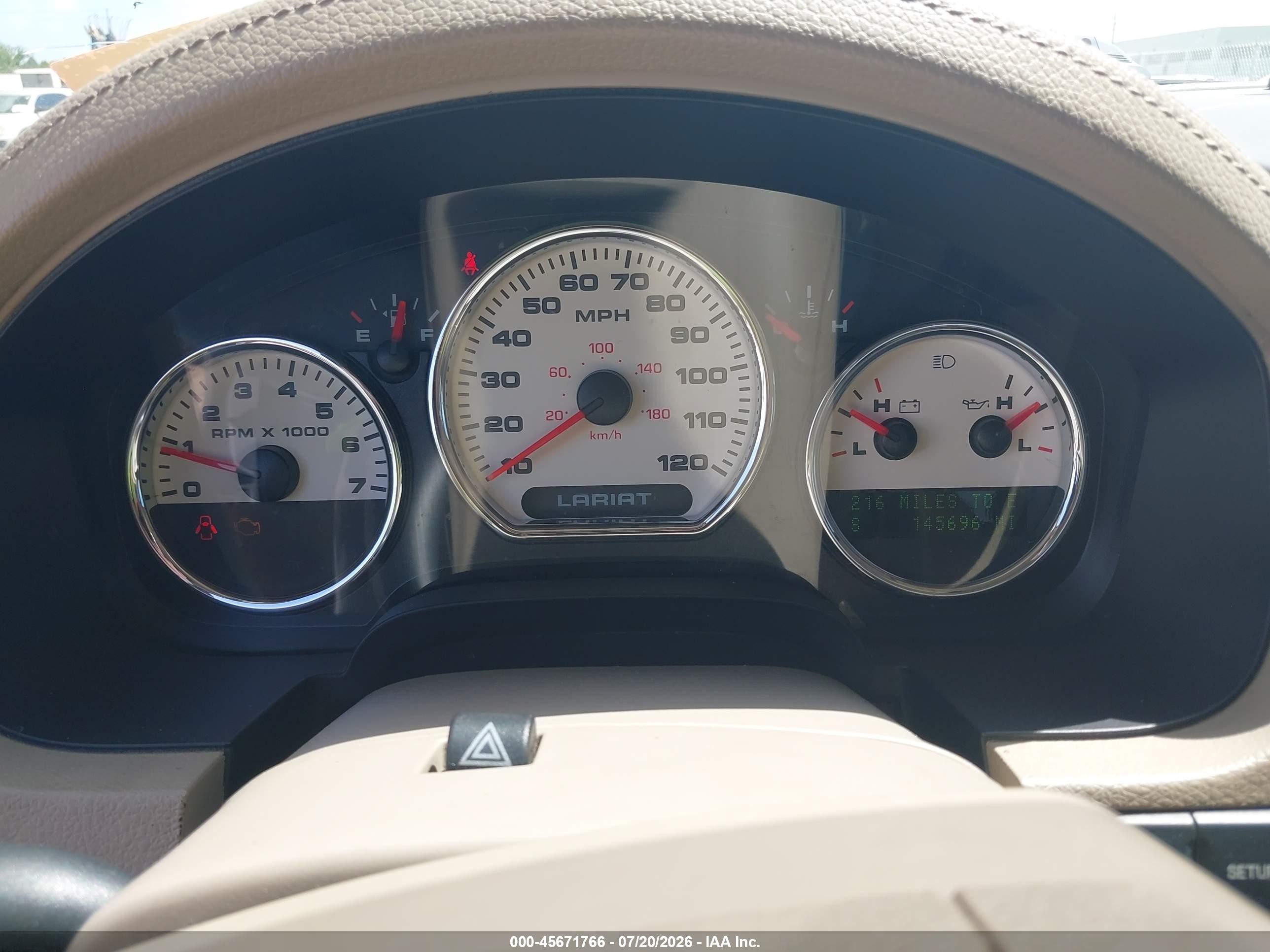 2005 Ford F-150 Lariat/xlt White vin: 1FTPW12565KD45492
