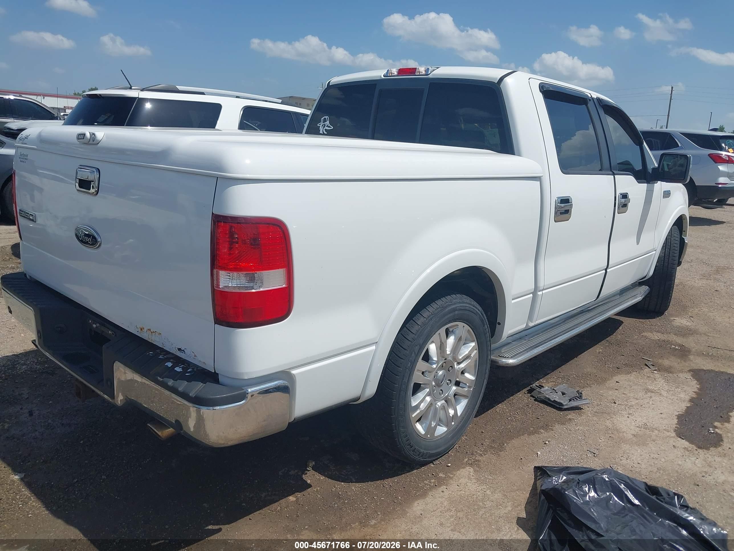 2005 Ford F-150 Lariat/xlt White vin: 1FTPW12565KD45492