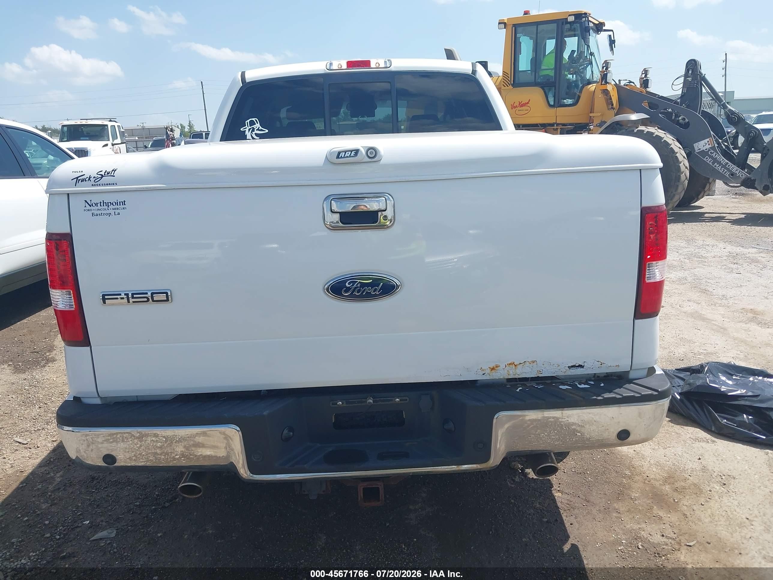 2005 Ford F-150 Lariat/xlt White vin: 1FTPW12565KD45492