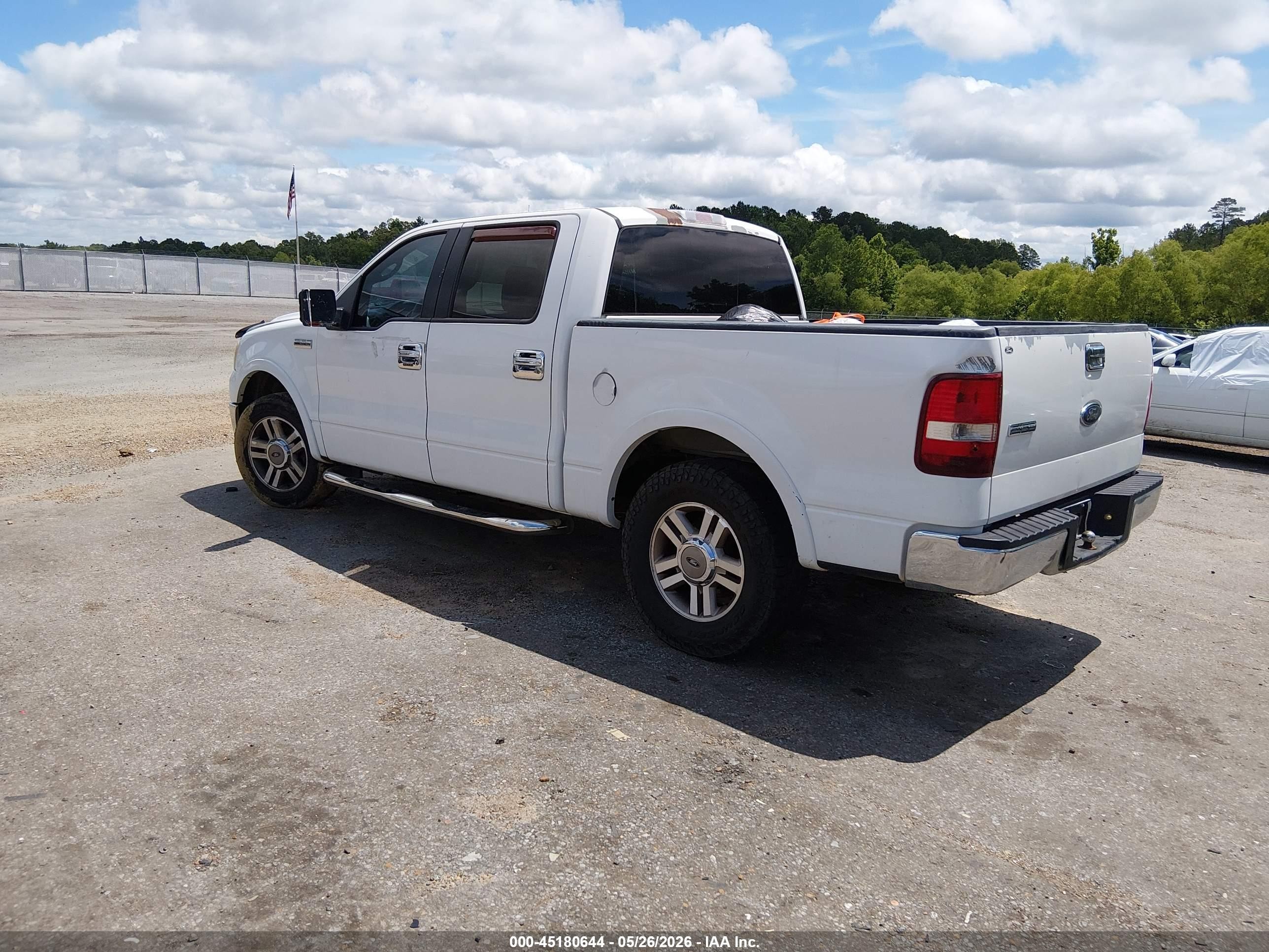 2005 Ford F-150 Lariat/xlt White vin: 1FTPW12565KE27609