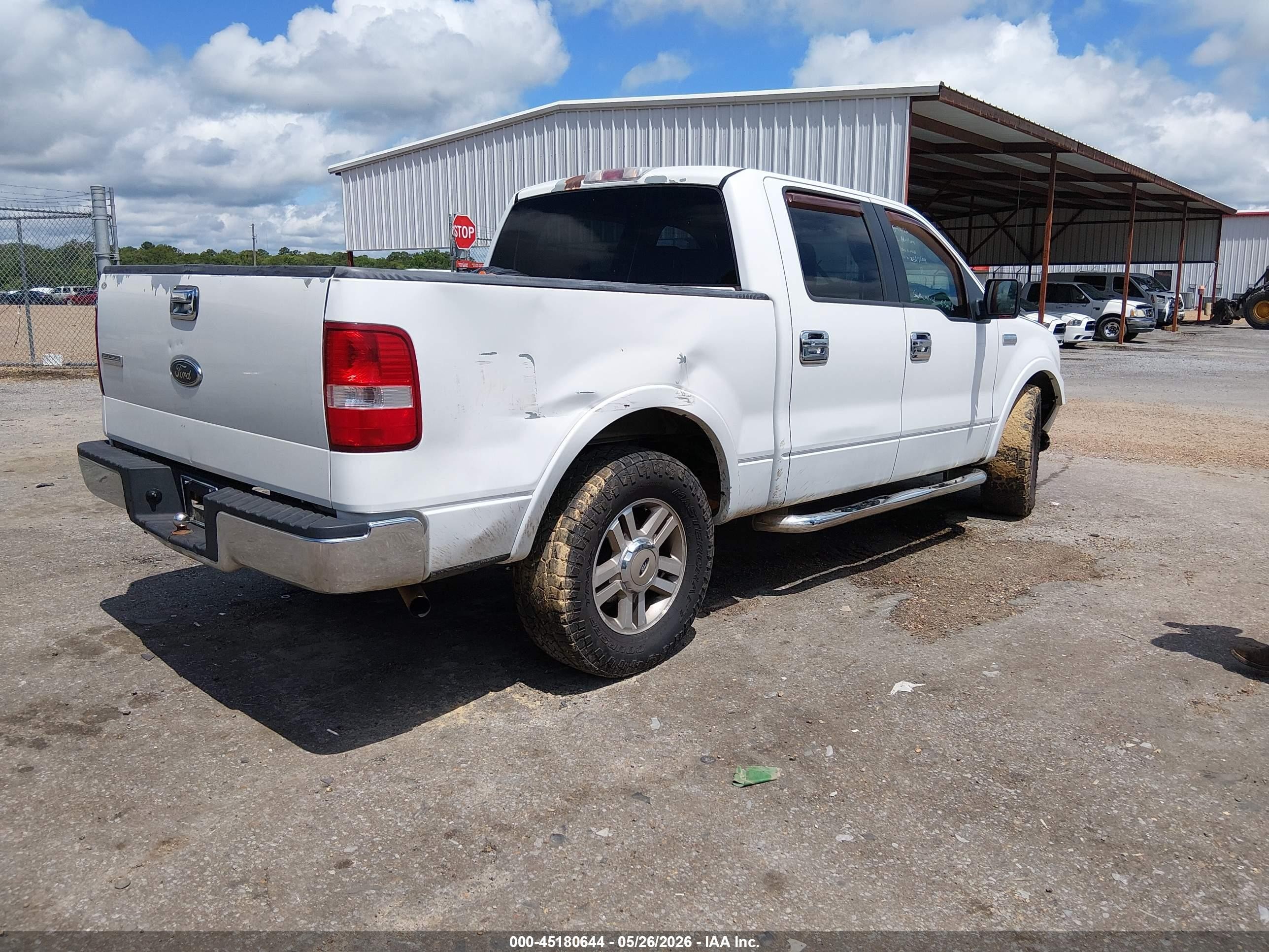 2005 Ford F-150 Lariat/xlt White vin: 1FTPW12565KE27609