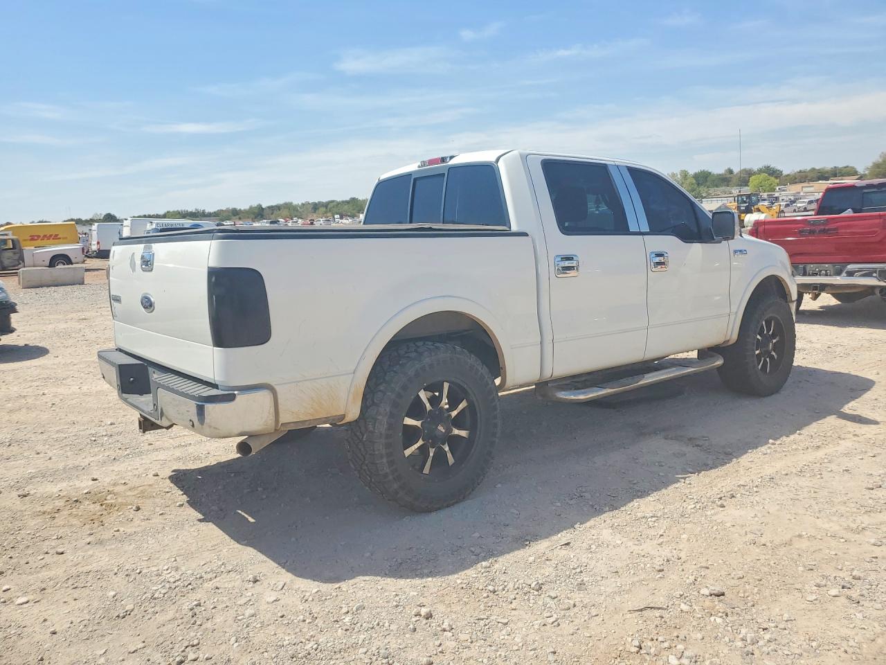 2005 Ford F150 Supercrew White vin: 1FTPW12565KE72260