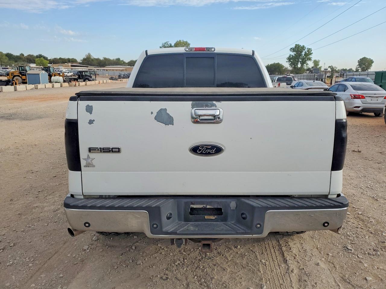 2005 Ford F150 Supercrew White vin: 1FTPW12565KE72260
