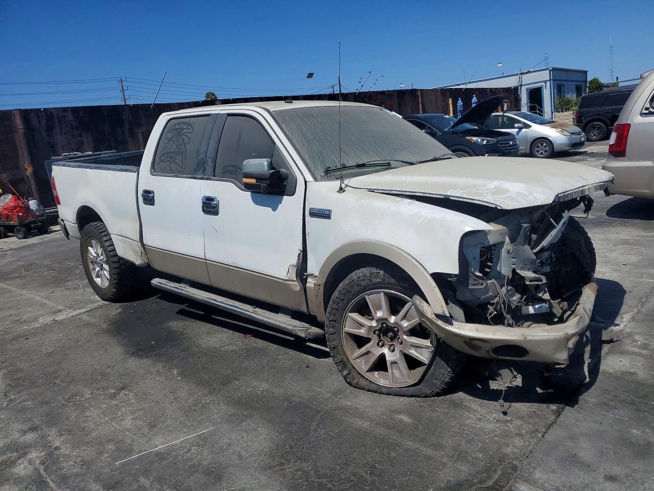 2007 Ford F150 Supercrew White vin: 1FTPW12567KB12439
