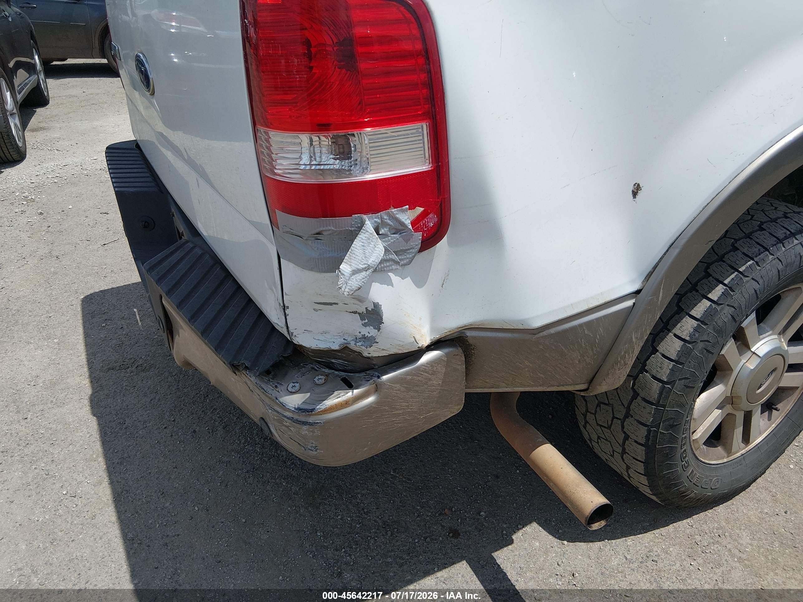 2005 Ford F-150 Lariat/xlt White vin: 1FTPW12575FB05084