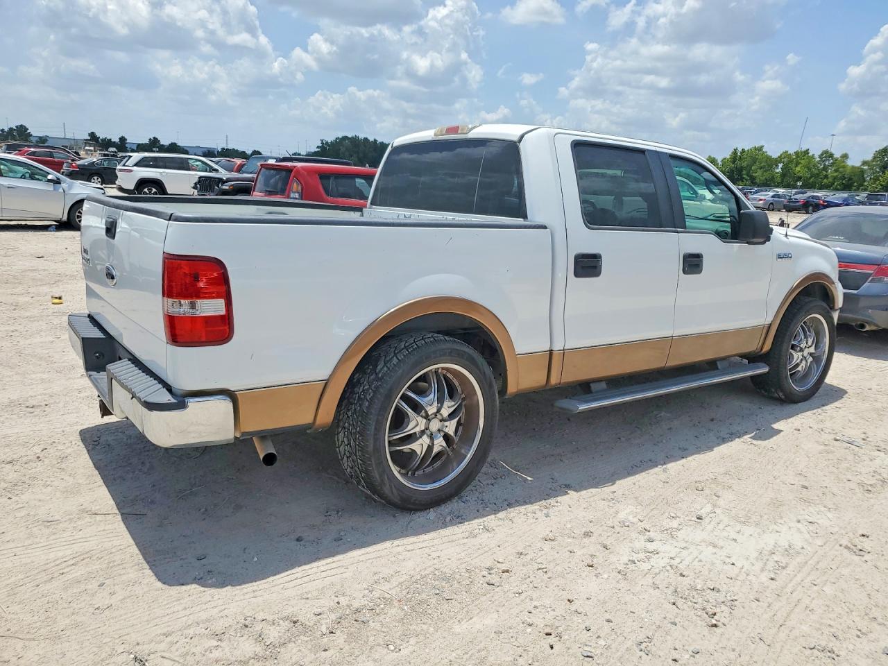 2005 Ford F150 Supercrew White vin: 1FTPW12575KE18806