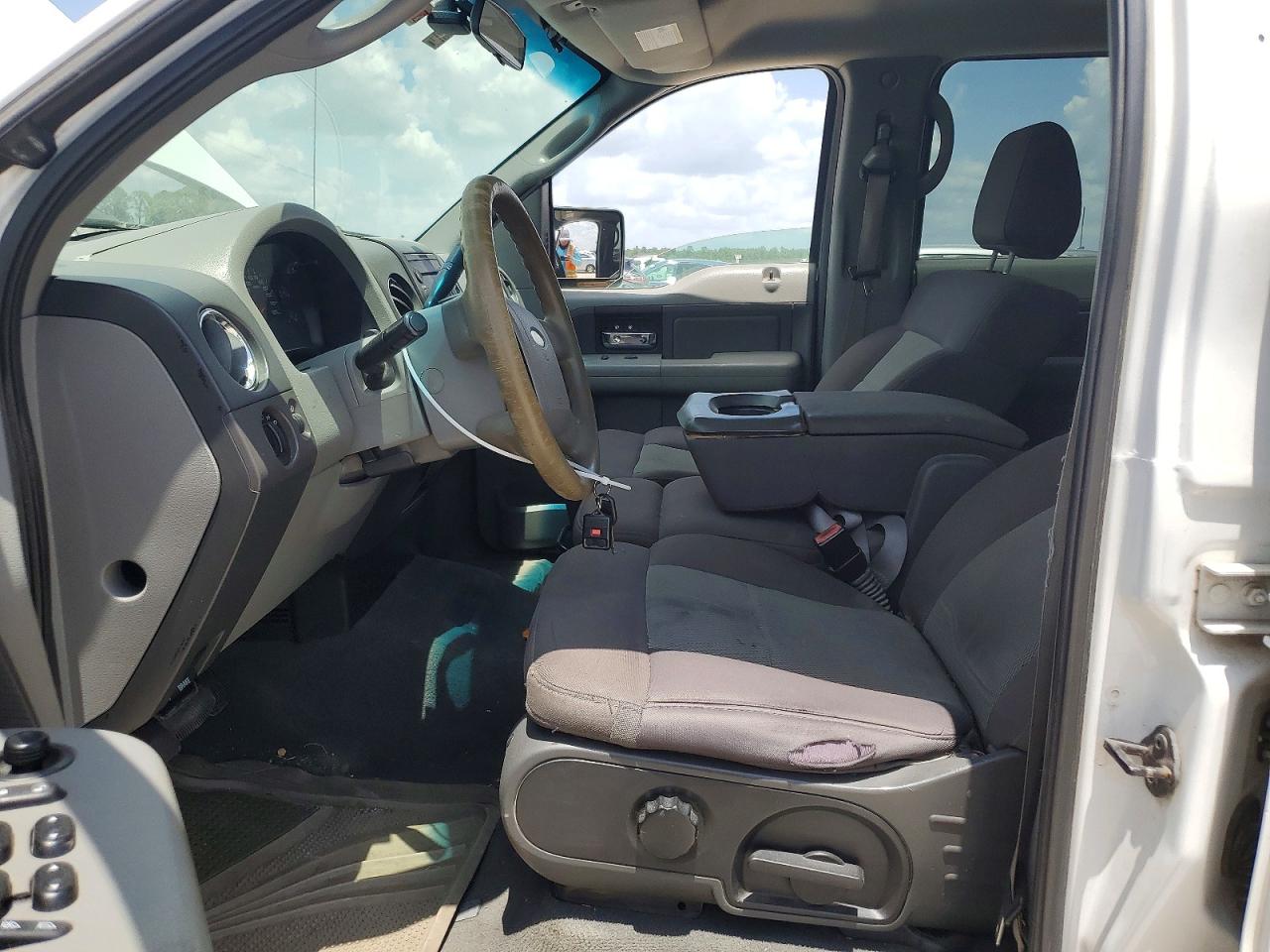 2005 Ford F150 Supercrew White vin: 1FTPW12575KE18806