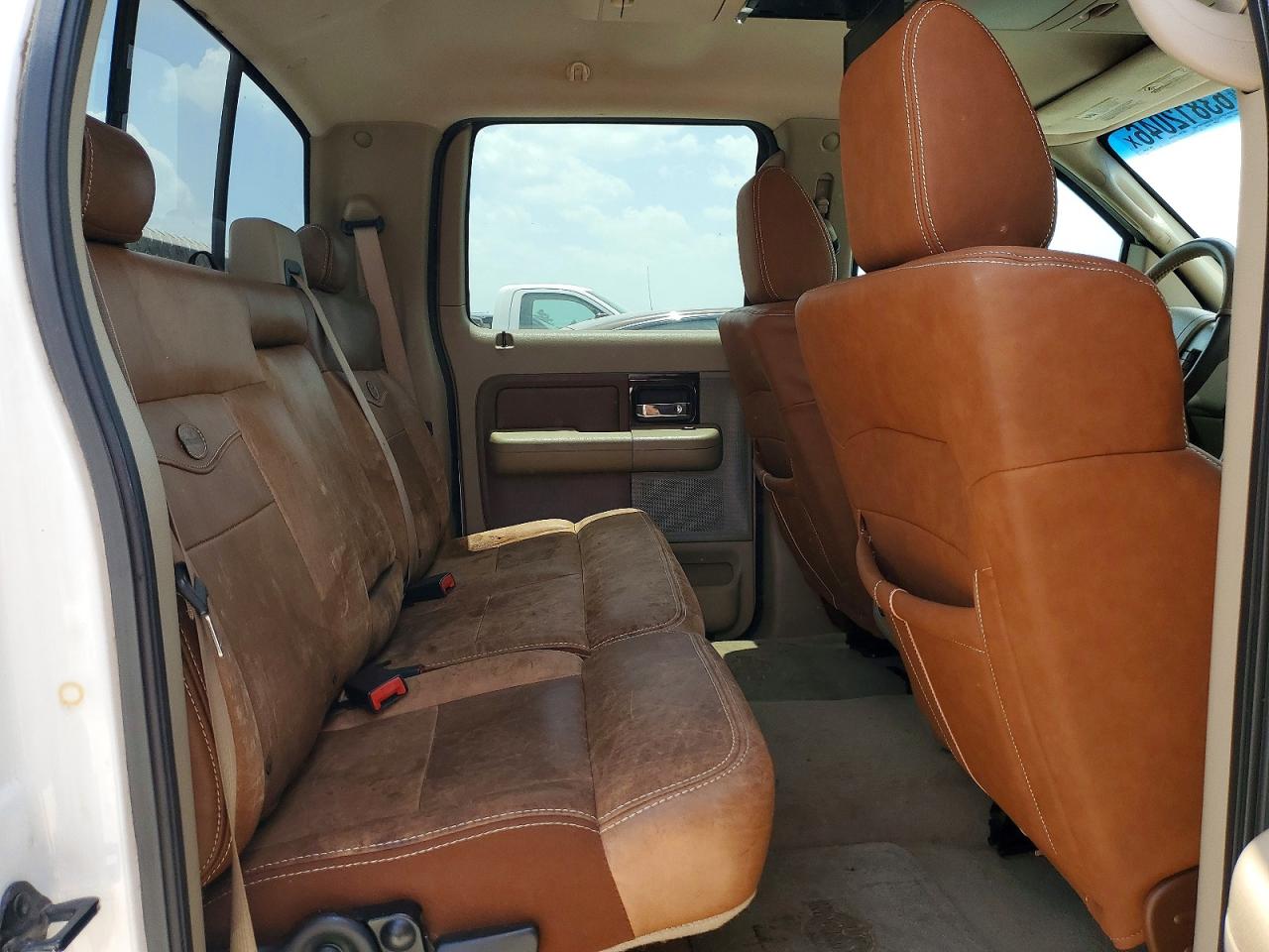2005 Ford F150 Supercrew White vin: 1FTPW12575KE52597