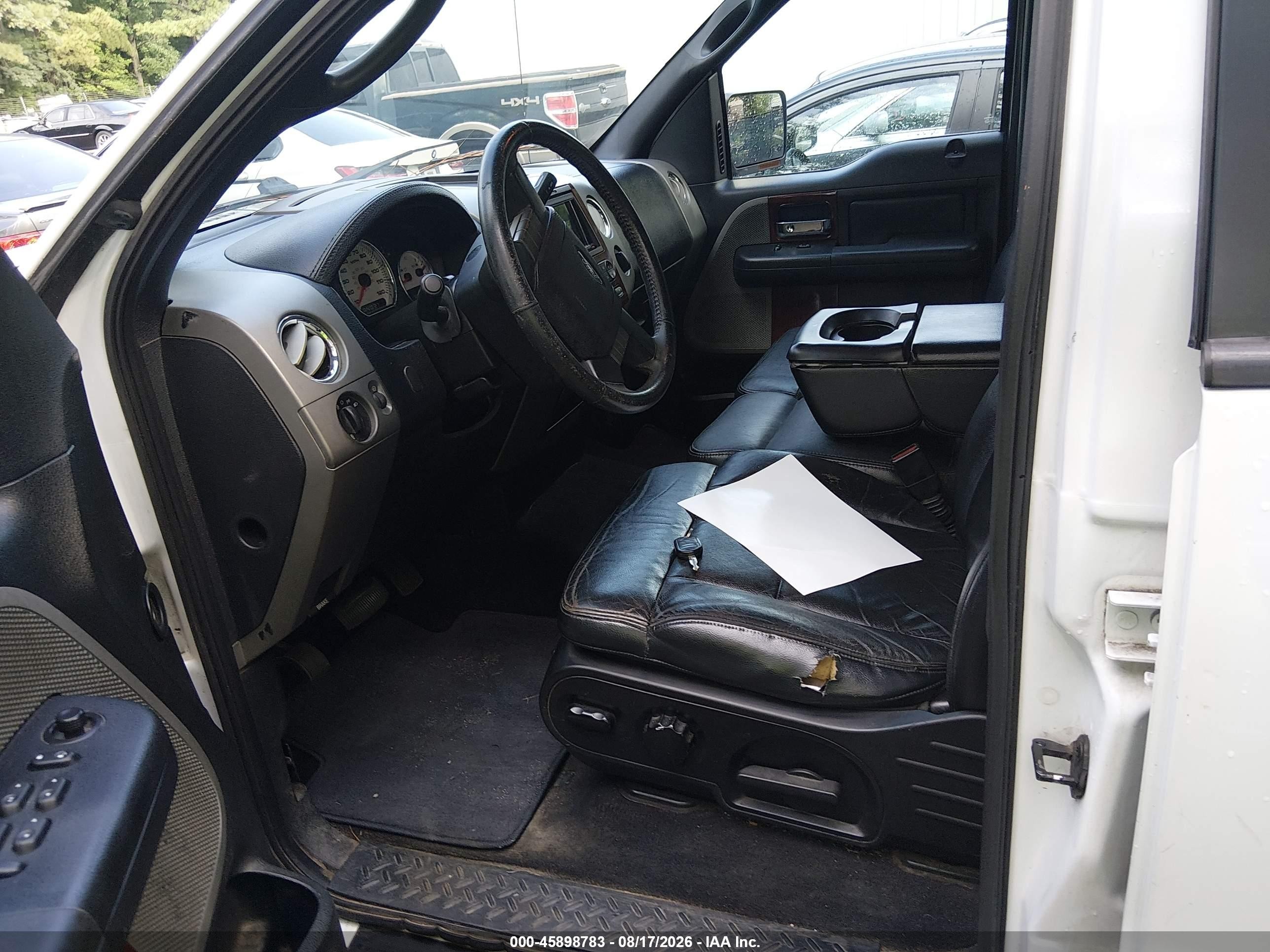 2006 Ford F-150 Lariat/xlt White vin: 1FTPW12576KD69902