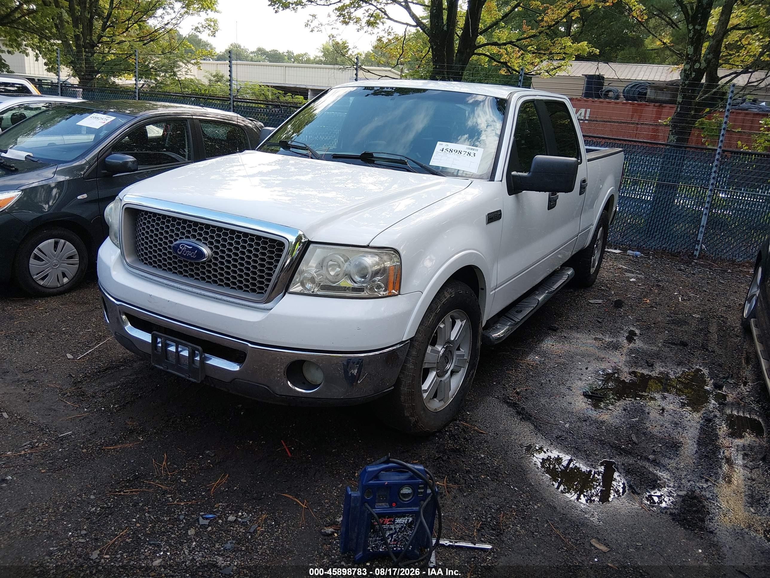 2006 Ford F-150 Lariat/xlt White vin: 1FTPW12576KD69902