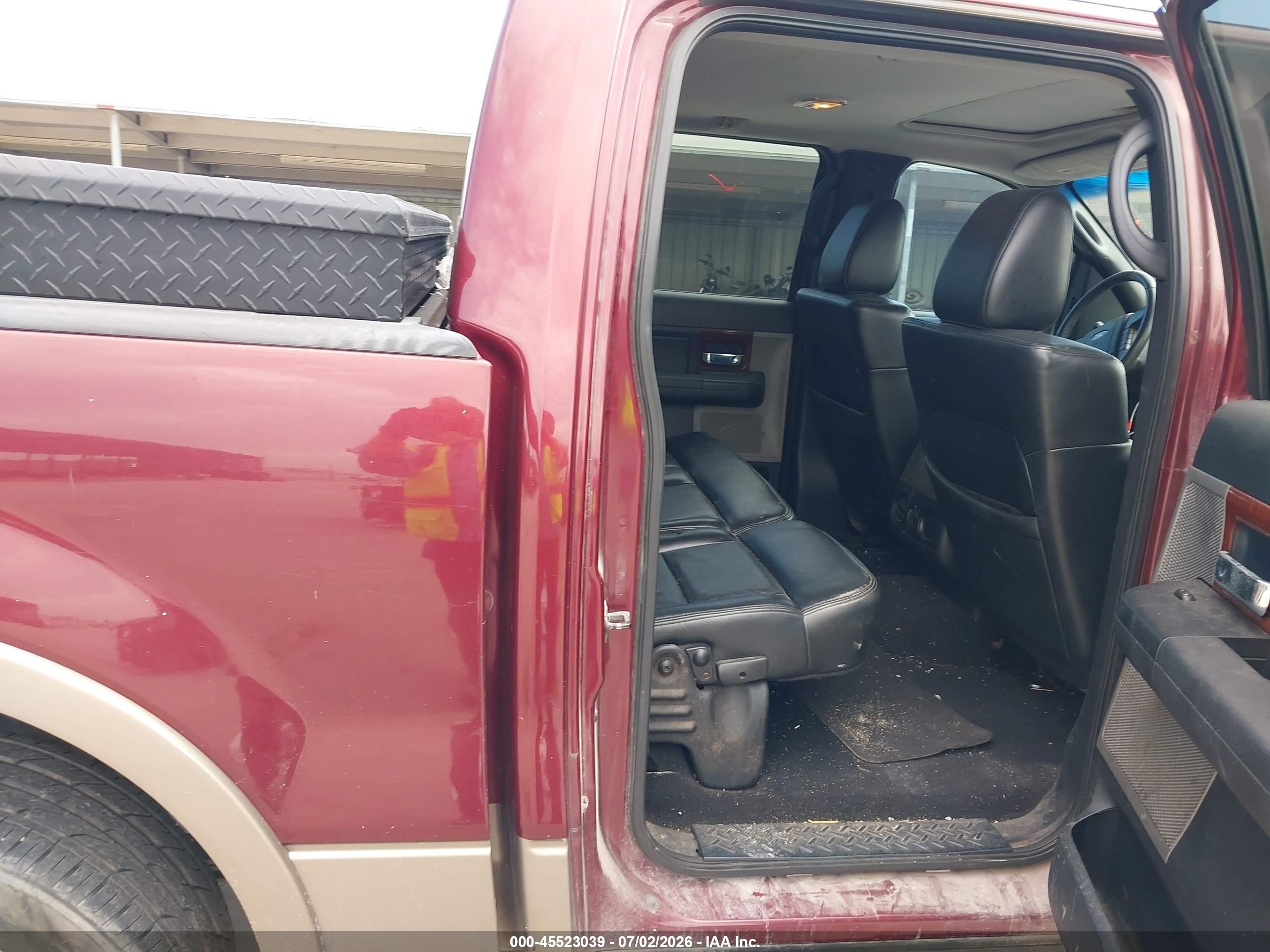 2006 Ford F-150 Lariat/xlt Burgundy vin: 1FTPW12586FB31100
