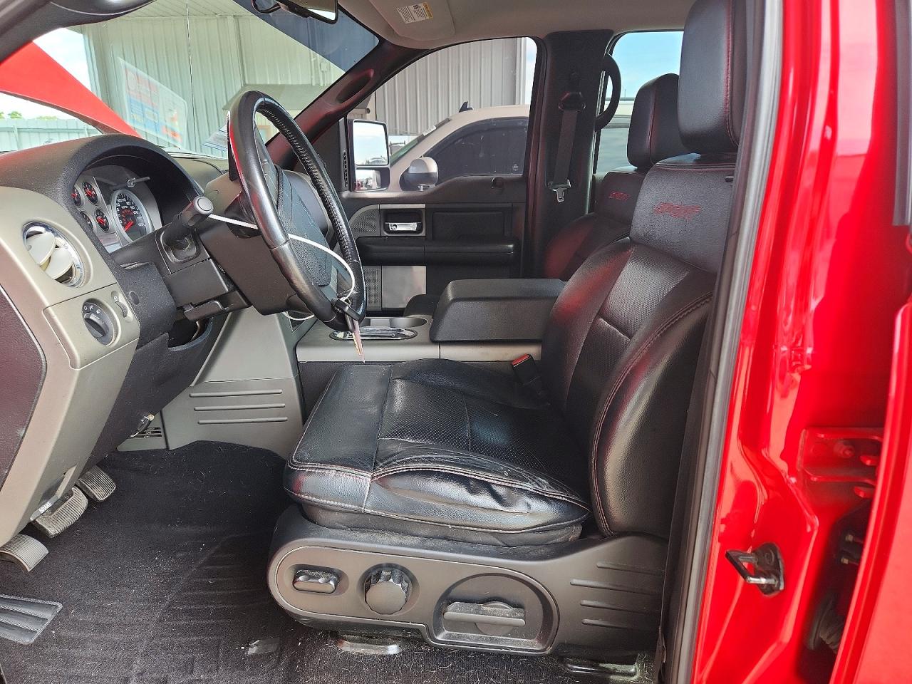 2008 Ford F150 Supercrew Red vin: 1FTPW12588KB88102