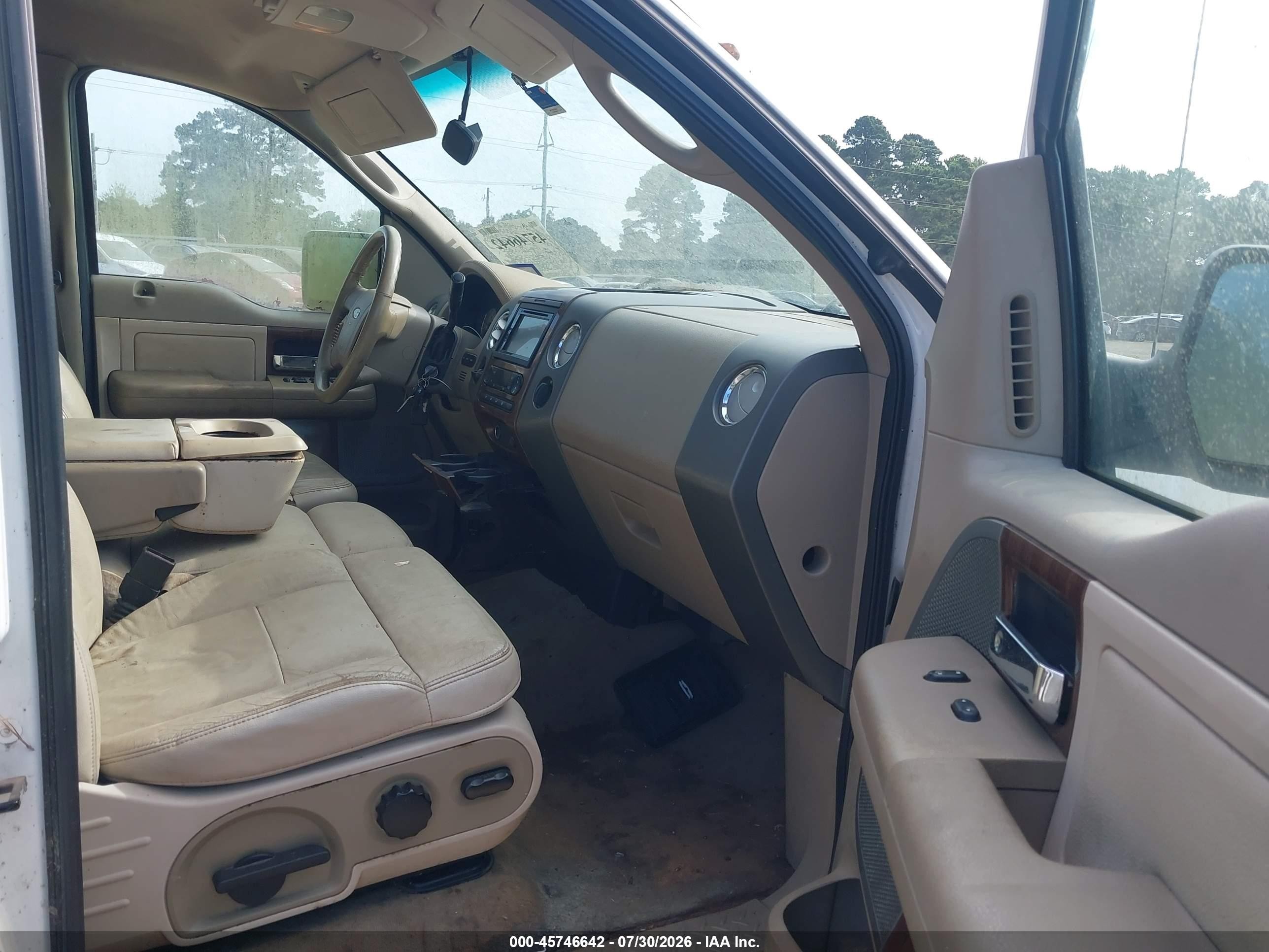 2004 Ford F-150 Lariat/xlt White vin: 1FTPW12594KD37742