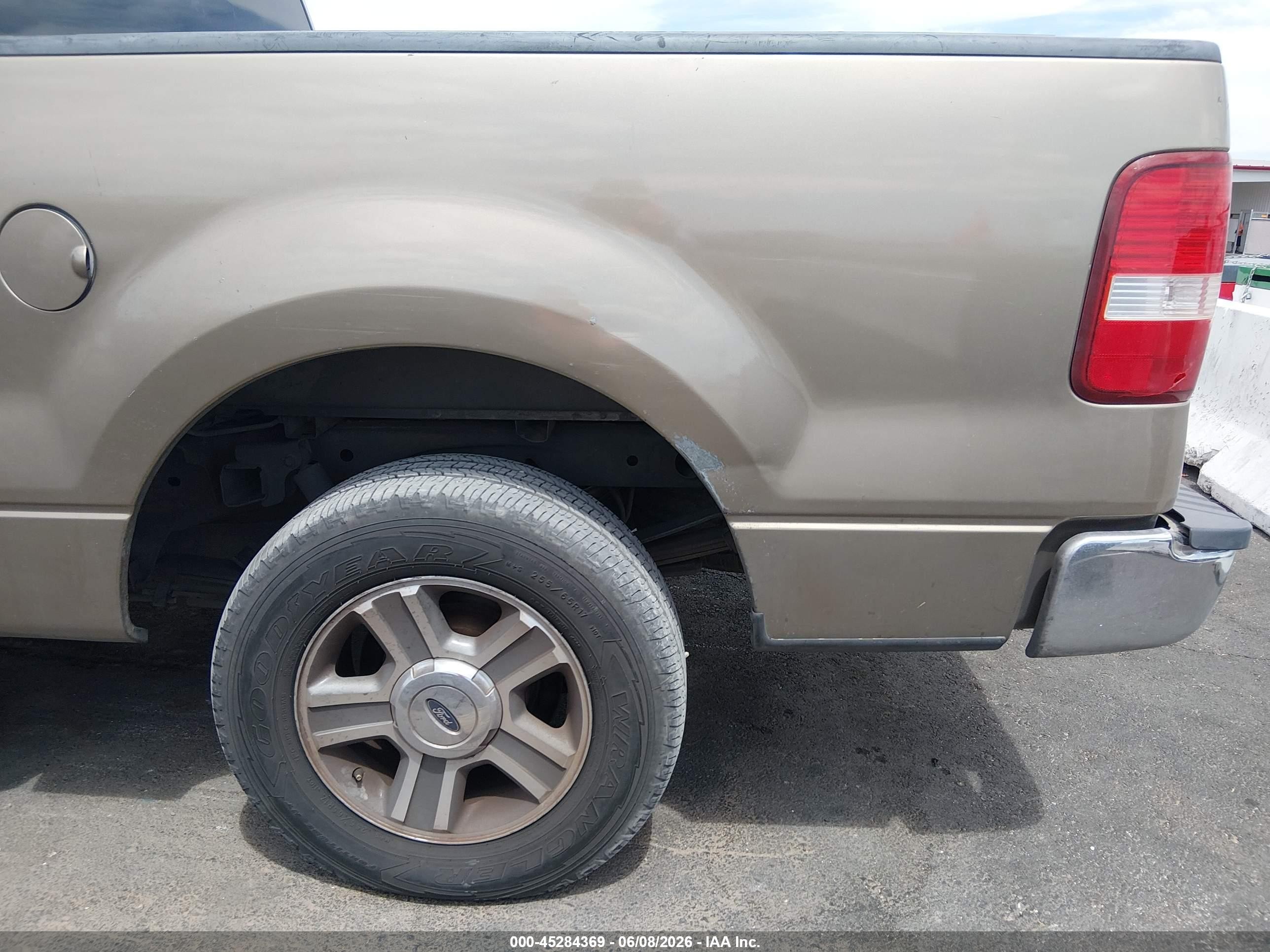2005 Ford F-150 Lariat/xlt Champagne vin: 1FTPW12595FB20623