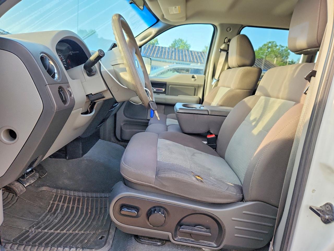 2005 Ford F150 Supercrew White vin: 1FTPW12595KE90168