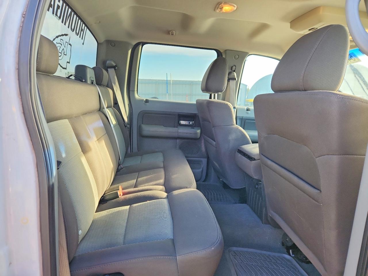 2005 Ford F150 Supercrew White vin: 1FTPW12595KE90168
