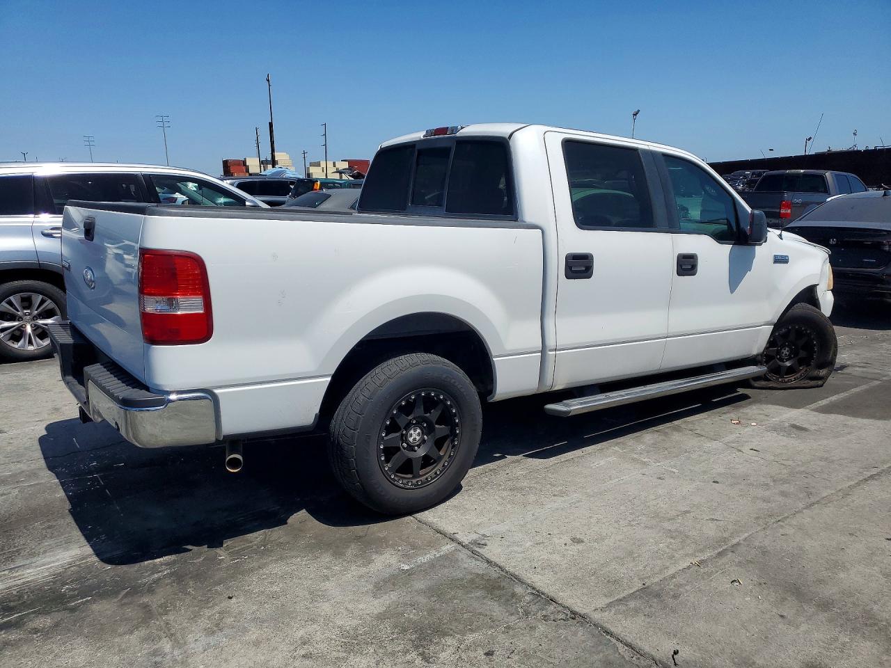 2007 Ford F150 Supercrew White vin: 1FTPW12597KB03394